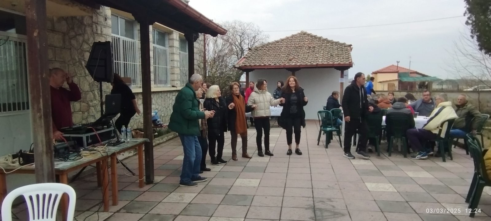 img-5036de9800a53aff293d23587eed71c7-v.jpg