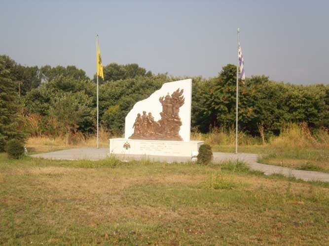 002.jpg