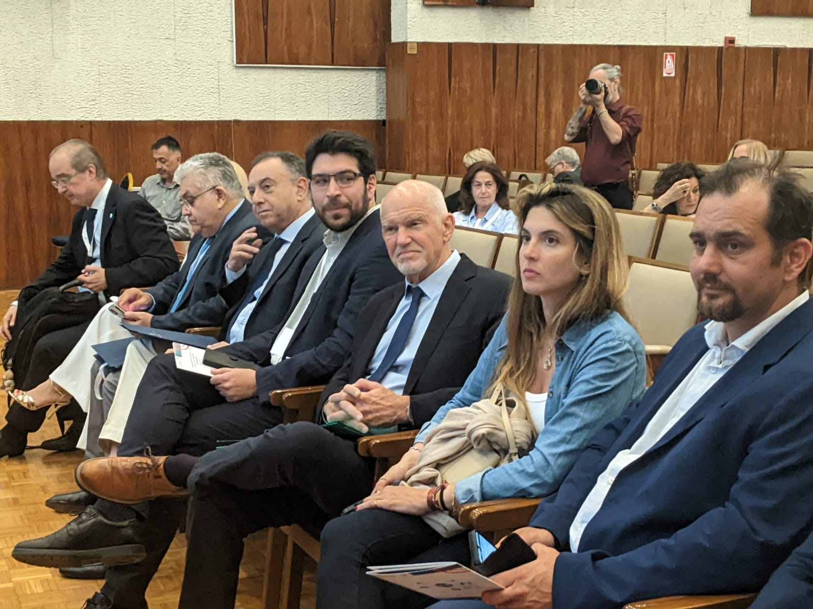 2o-forum-eniaias-yghias-03-06-25jpg-2.JPG