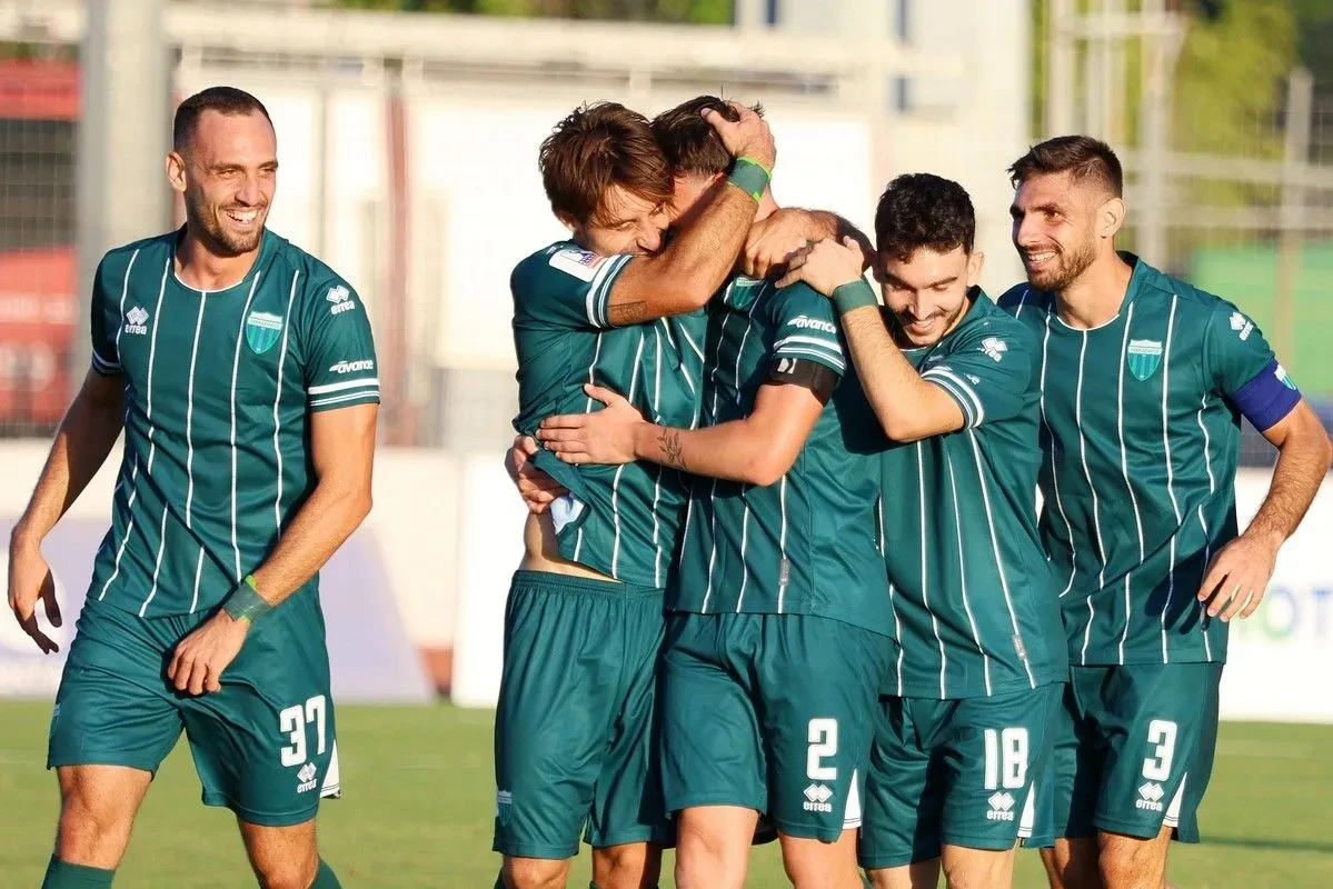 levadeiakos-2-full.webp