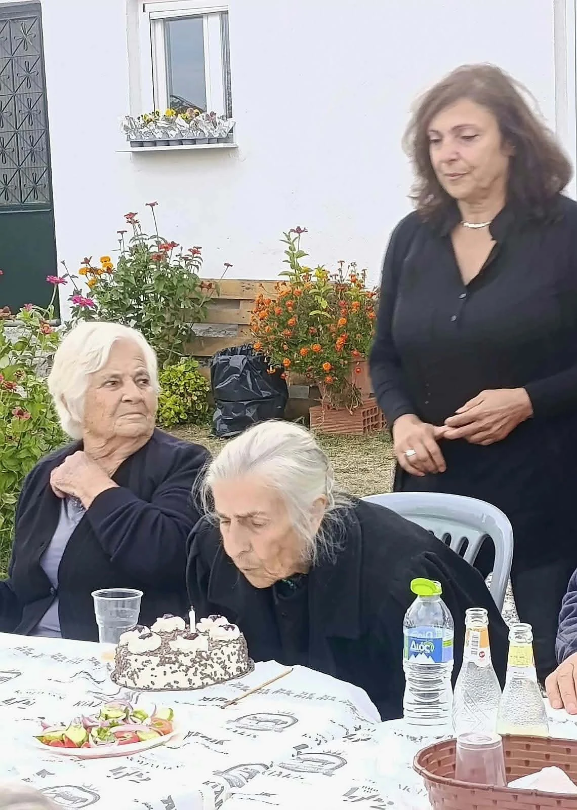ekdelose-gia-ten-trite-elikia-sto-dibouno-2.jpeg