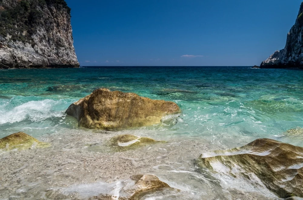 fakistra-paralia1.webp