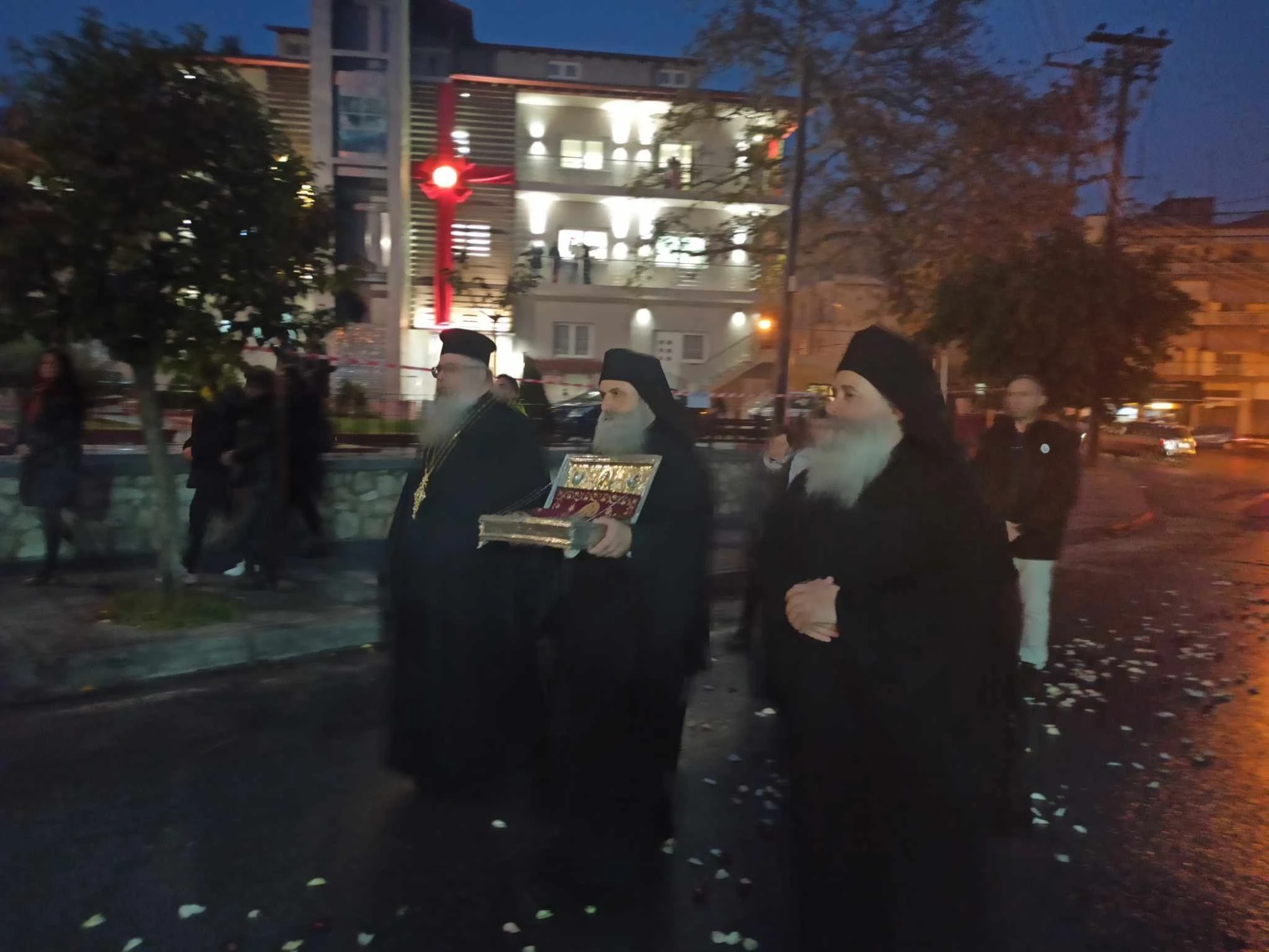 05-hNuZ6.jpg