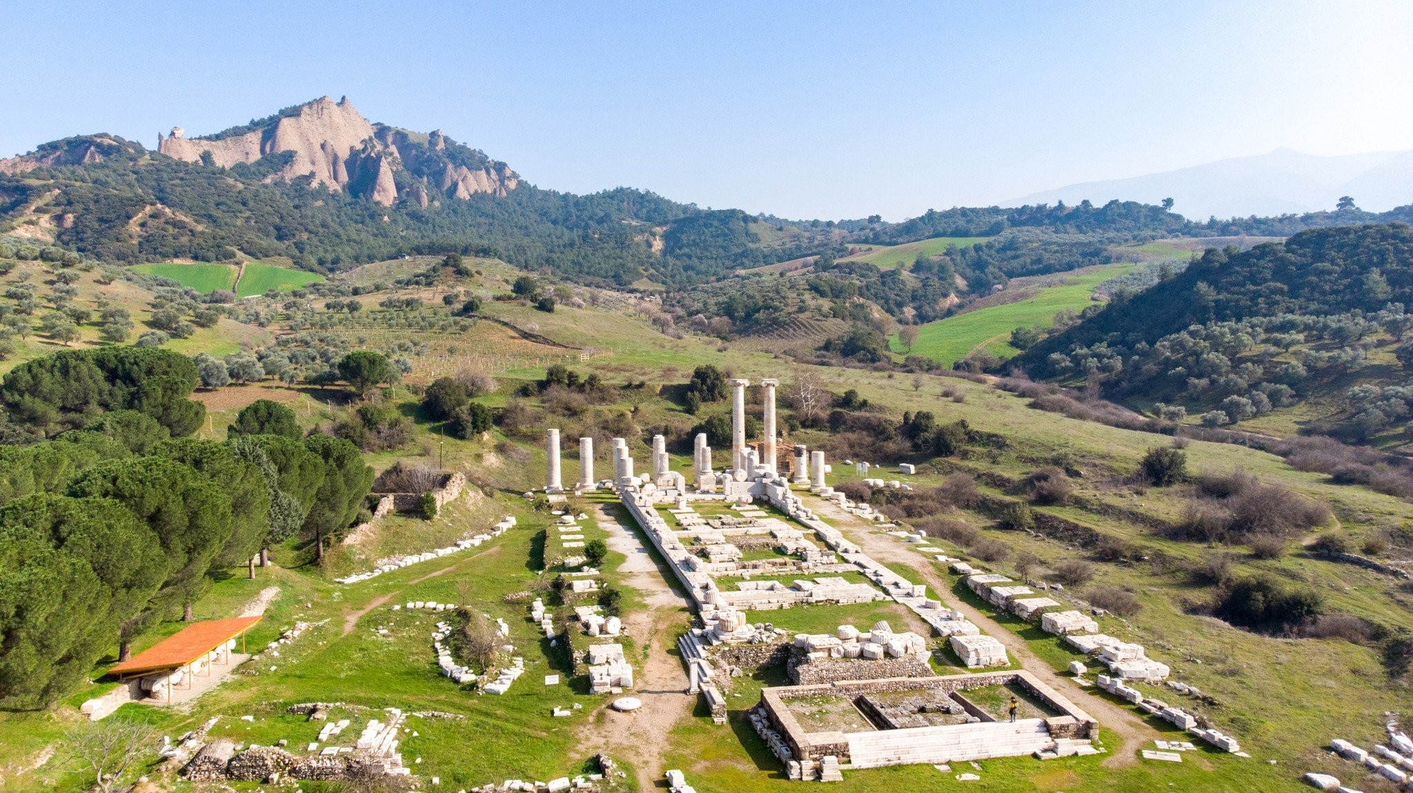 manisa-sardes-ancient-city-artemis-temple.jpg