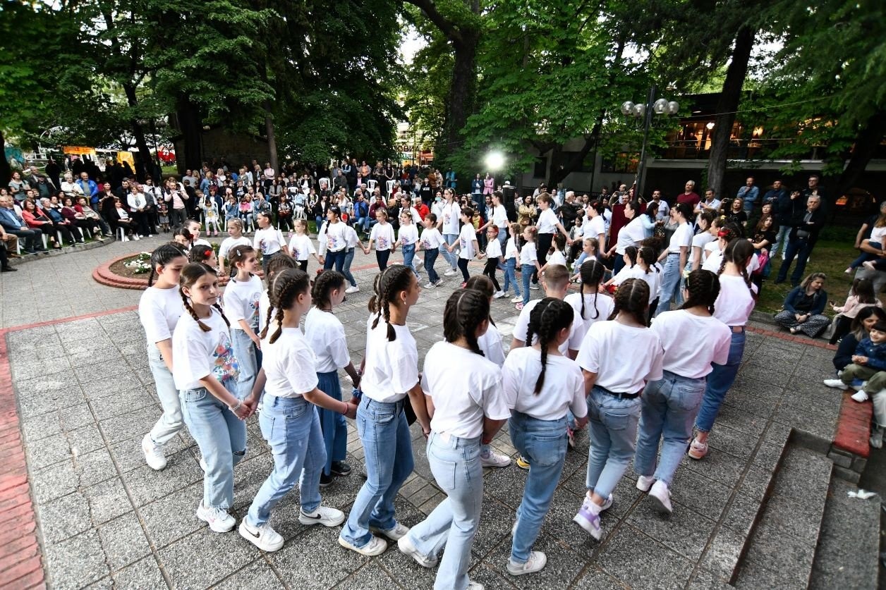 2o-padiko-antamoma-anthoekthesi-edessas-1.jpg