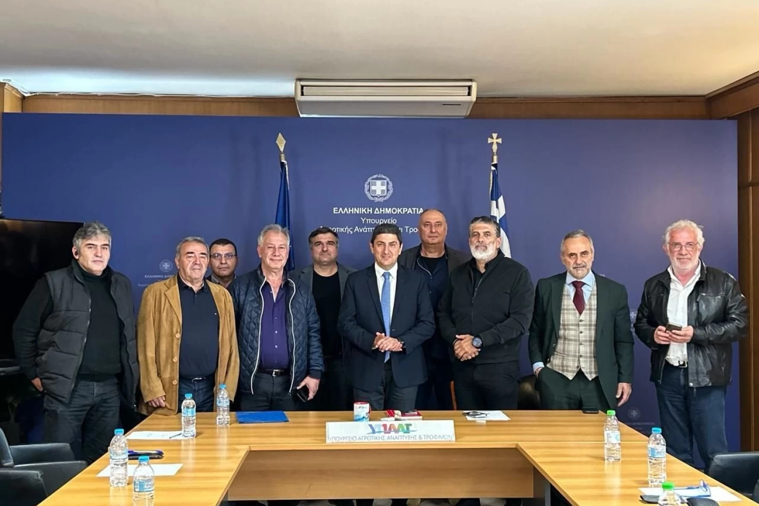 Συνάντηση του ΥΠΑΑΤ και με Επιτροπή Αγροτικών Συλλόγων Κεντρικής Μακεδονίας