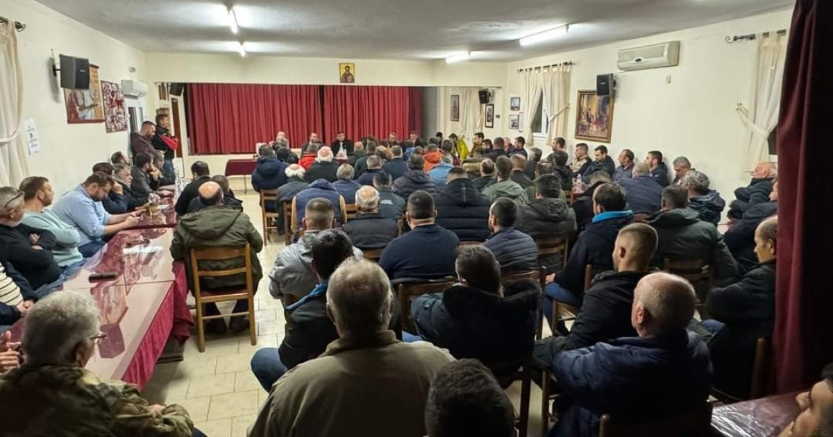 Αμπελιές Πέλλας: Σύσκεψη αγροτών για τα ροδάκινα