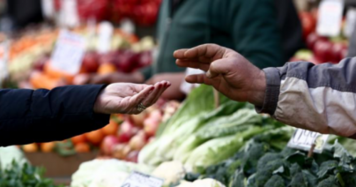 Πανελλαδική απεργία Λαϊκών Αγορών για πλήρη διαχωρισμό στεγασμένου και υπαίθριου εμπορίου