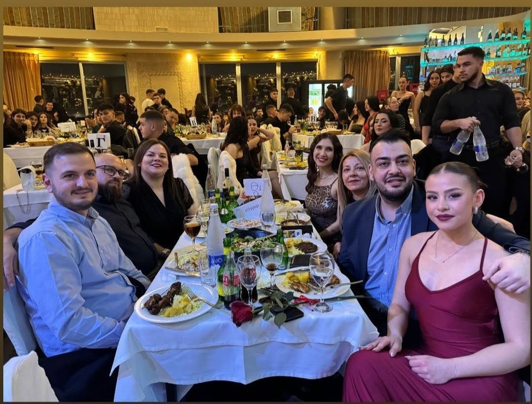 Ετήσιος Χορός της Γ’ Λυκείου ΓΕΛ Αριδαίας: Μια Βραδιά Γεμάτη Χαμόγελα και Ευχές