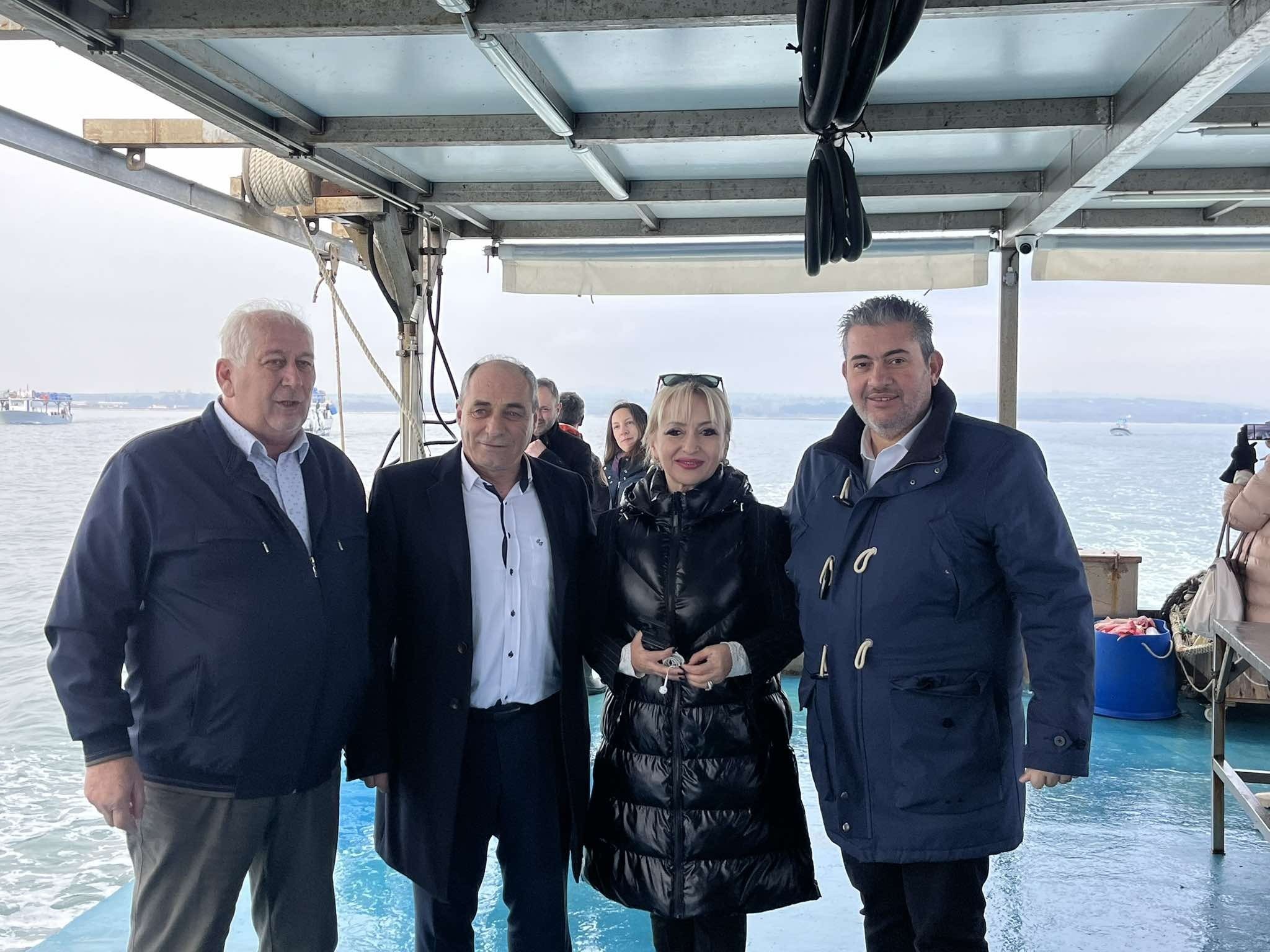 Τα προβλήματα των μυδοκαλλιεργητών της Πιερίας στο επίκεντρο επίσκεψης Ευρωβουλευτών στο λιμάνι Κίτρους