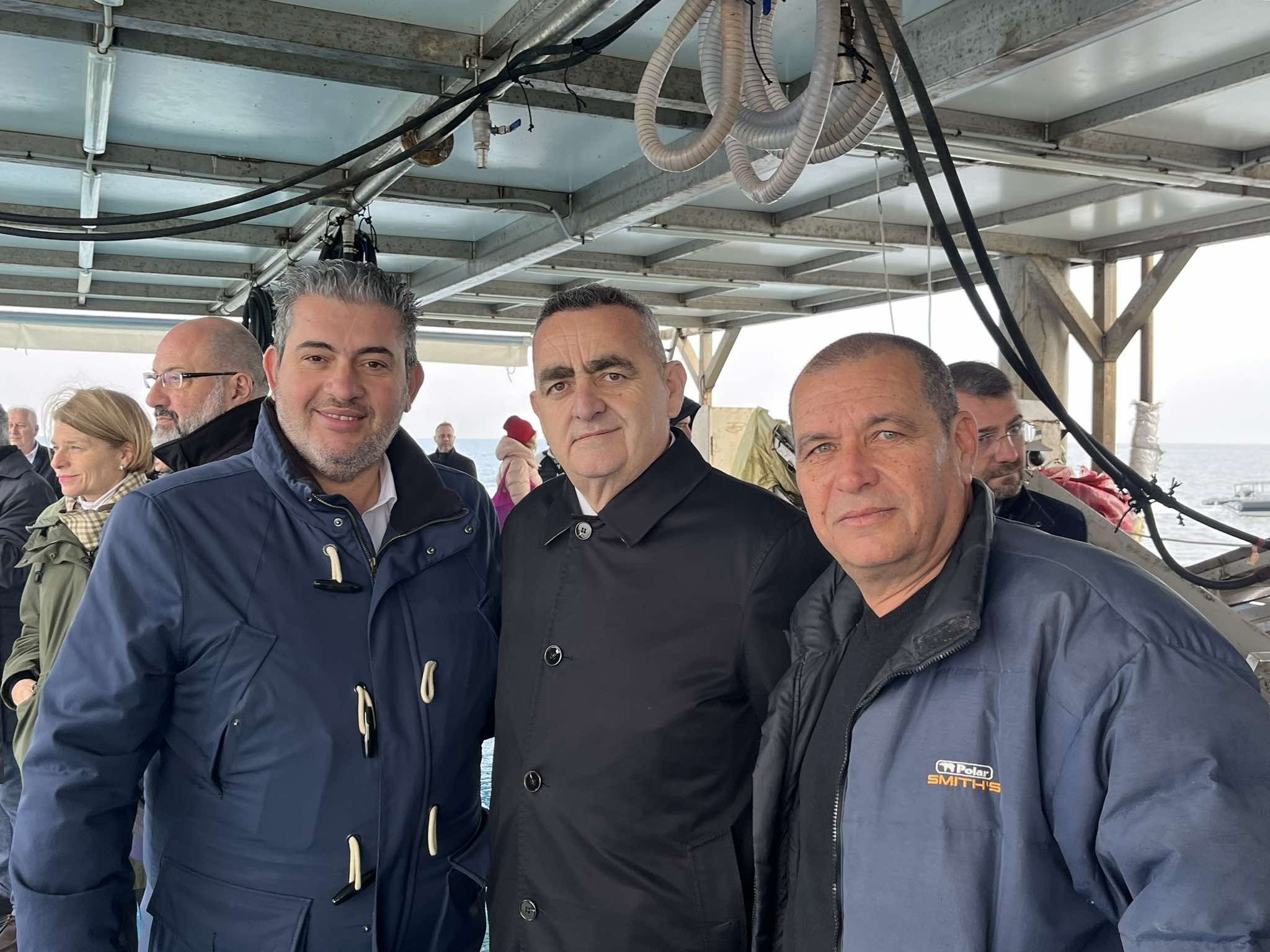 Τα προβλήματα των μυδοκαλλιεργητών της Πιερίας στο επίκεντρο επίσκεψης Ευρωβουλευτών στο λιμάνι Κίτρους