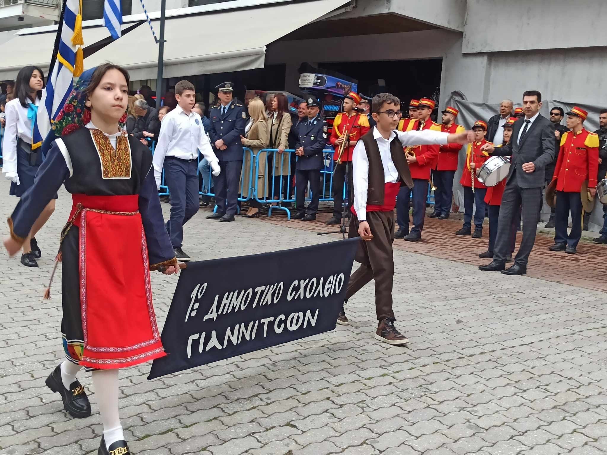 Πλούσιο Φωτορεπορτάζ από την παρέλαση στα Γιαννιτσά