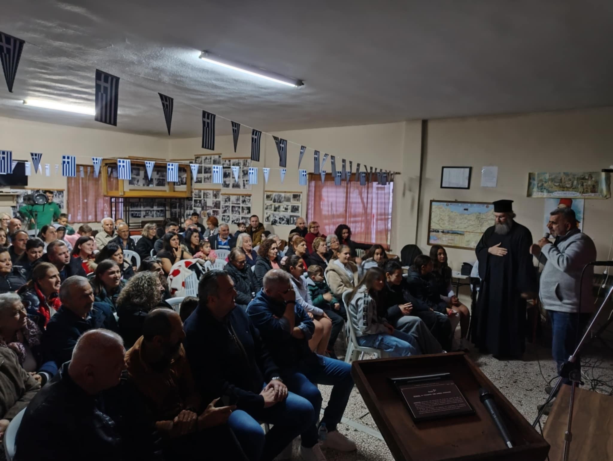 Μεγάλη επιτυχία για τη θεατρική παράσταση «Ο Αλέξανδρος Υψηλάντης και ο Ιερός Λόχος» στο Νεοχώρι