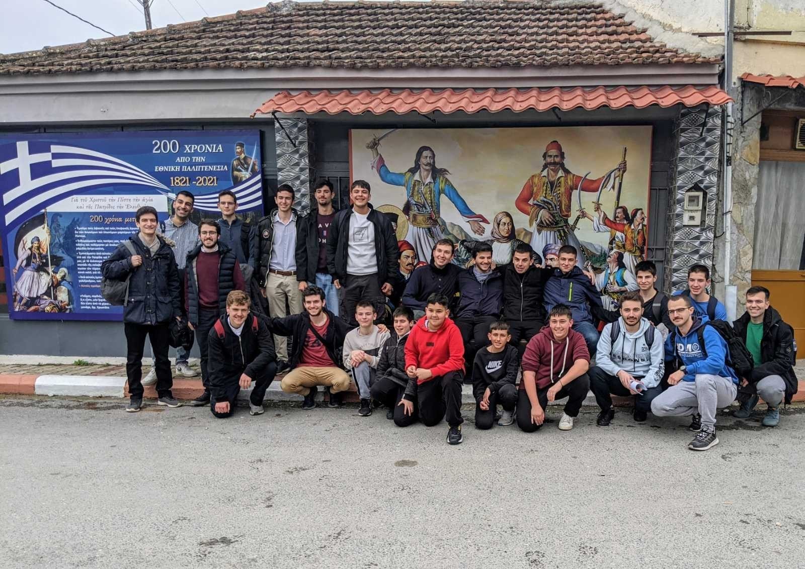 Μεγάλη επιτυχία για τη θεατρική παράσταση «Ο Αλέξανδρος Υψηλάντης και ο Ιερός Λόχος» στο Νεοχώρι