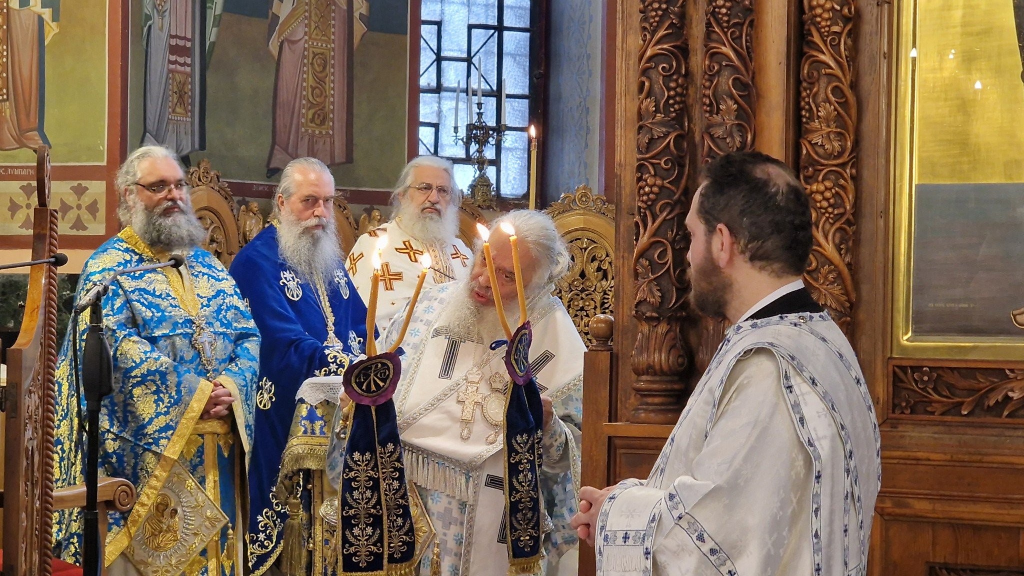 Με λαμπρότητα η Αρχιερατική Θεία Λειτουργία για την 25η Μαρτίου στην Αγία Σκέπη Έδεσσας