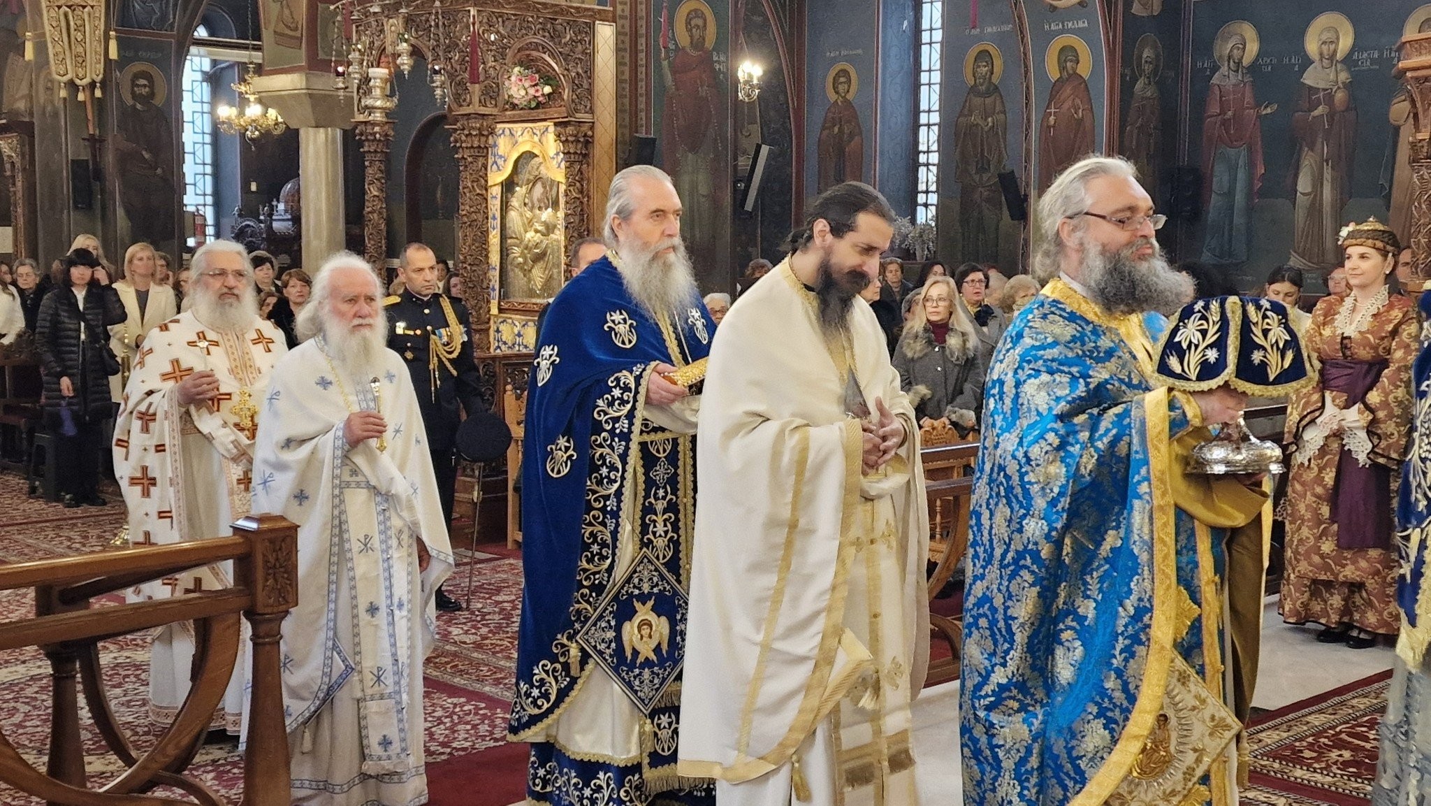 Τελείται αυτή την ώρα η Αρχιερατική Θεία Λειτουργία για την 25η Μαρτίου στον Καθεδρικό Ναό της Αγίας Σκέπης Έδεσσας
