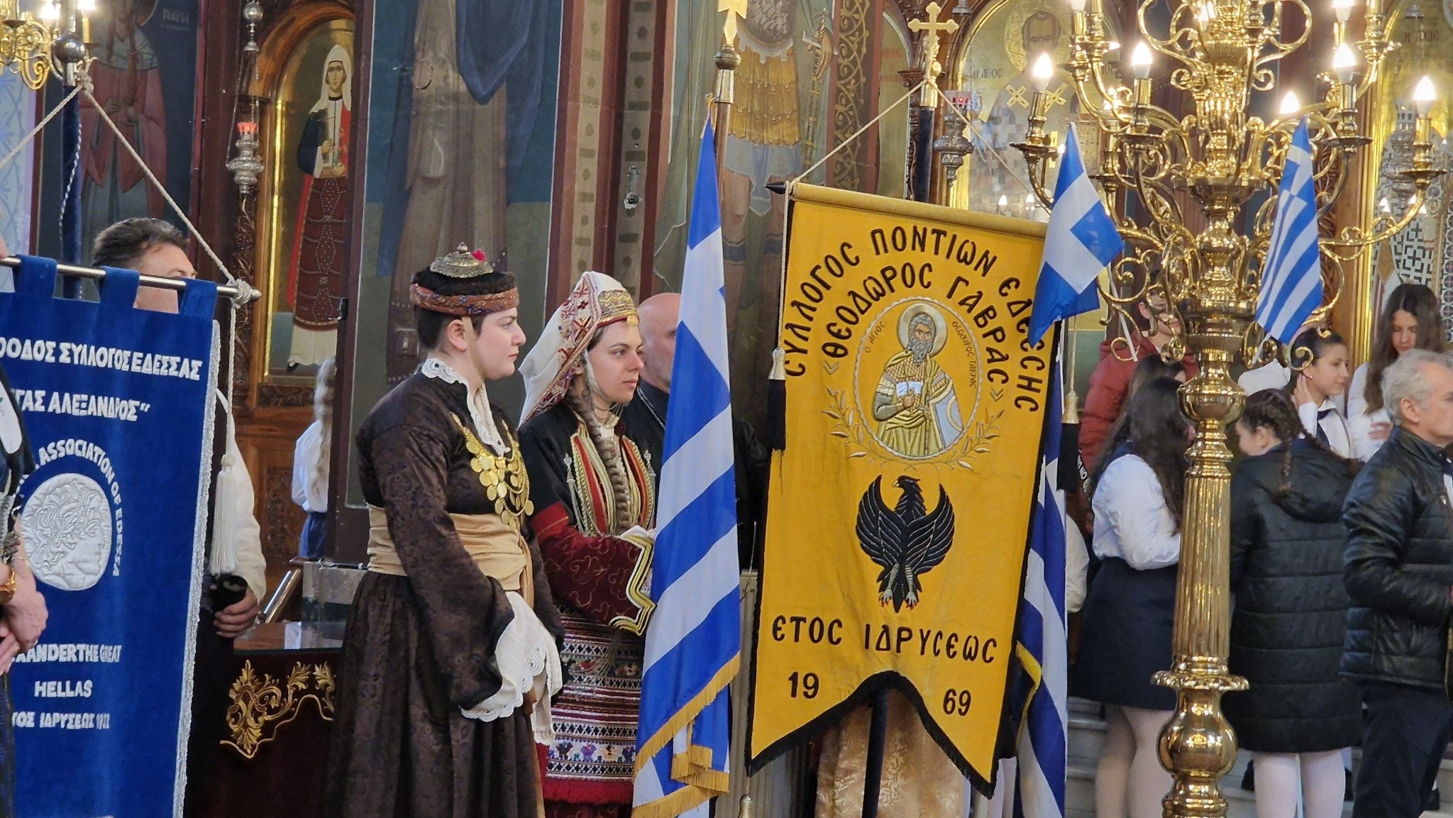 Με λαμπρότητα η Αρχιερατική Θεία Λειτουργία για την 25η Μαρτίου στην Αγία Σκέπη Έδεσσας