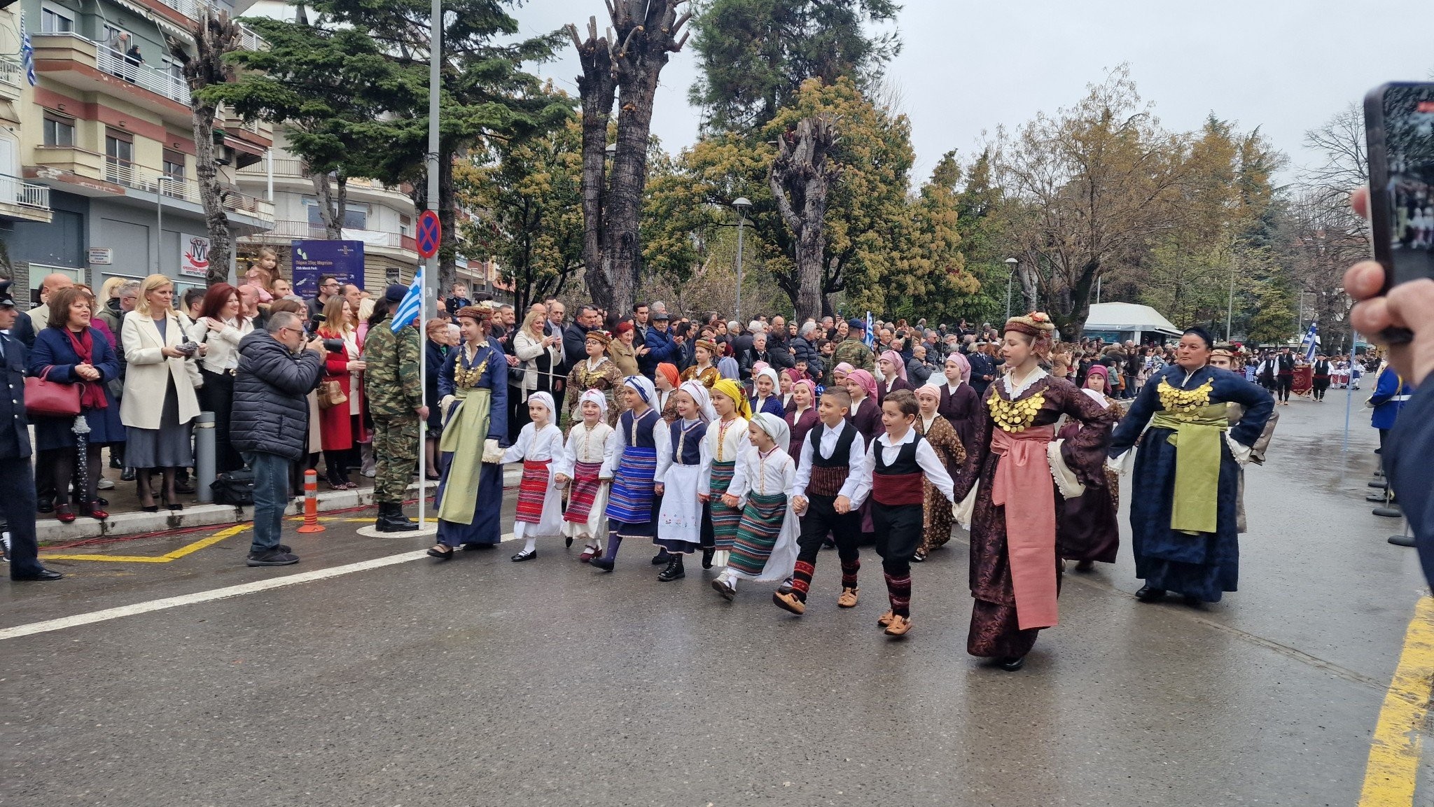 Μεγαλοπρεπής η παρέλαση της 25ης Μαρτίου στην Έδεσσα
