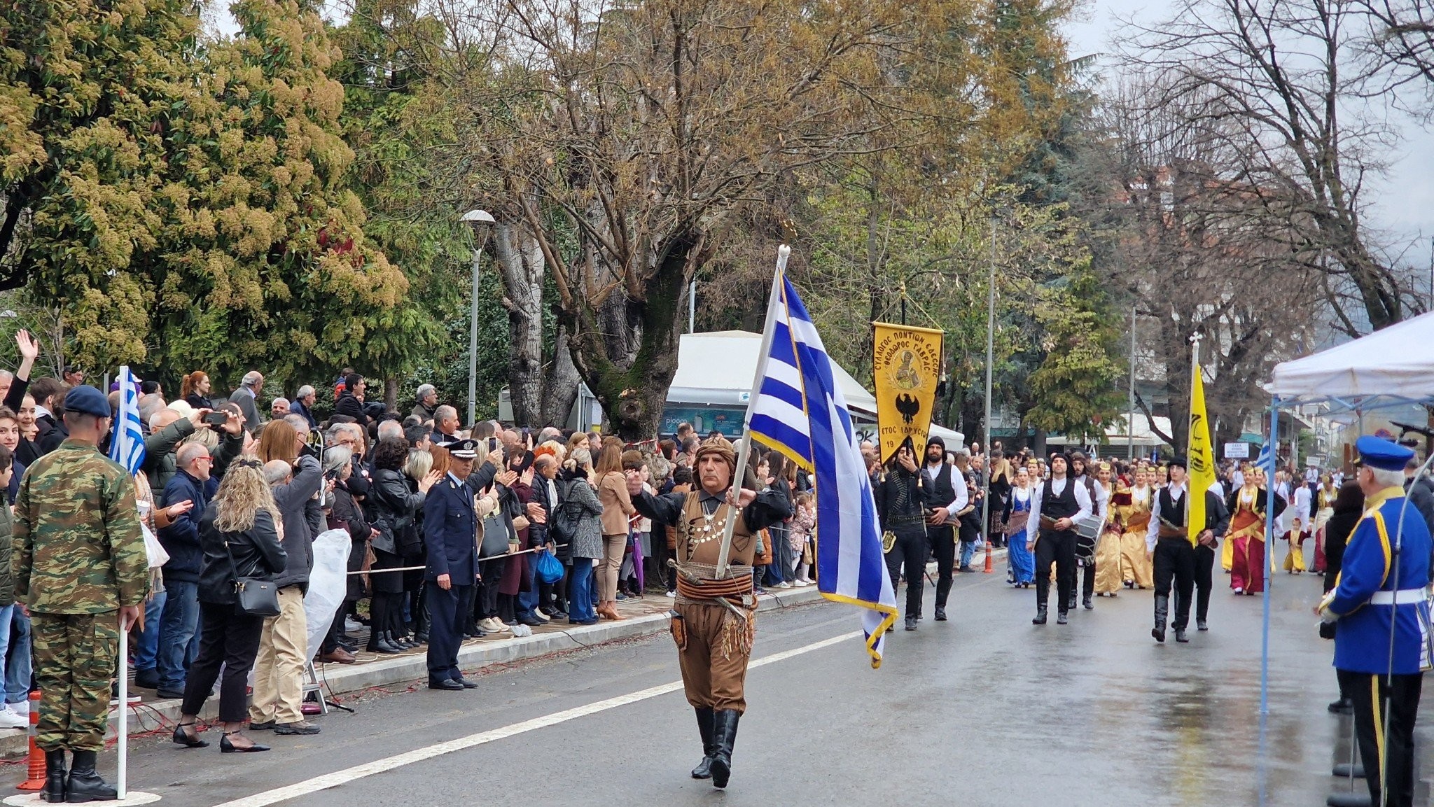 Μεγαλοπρεπής η παρέλαση της 25ης Μαρτίου στην Έδεσσα