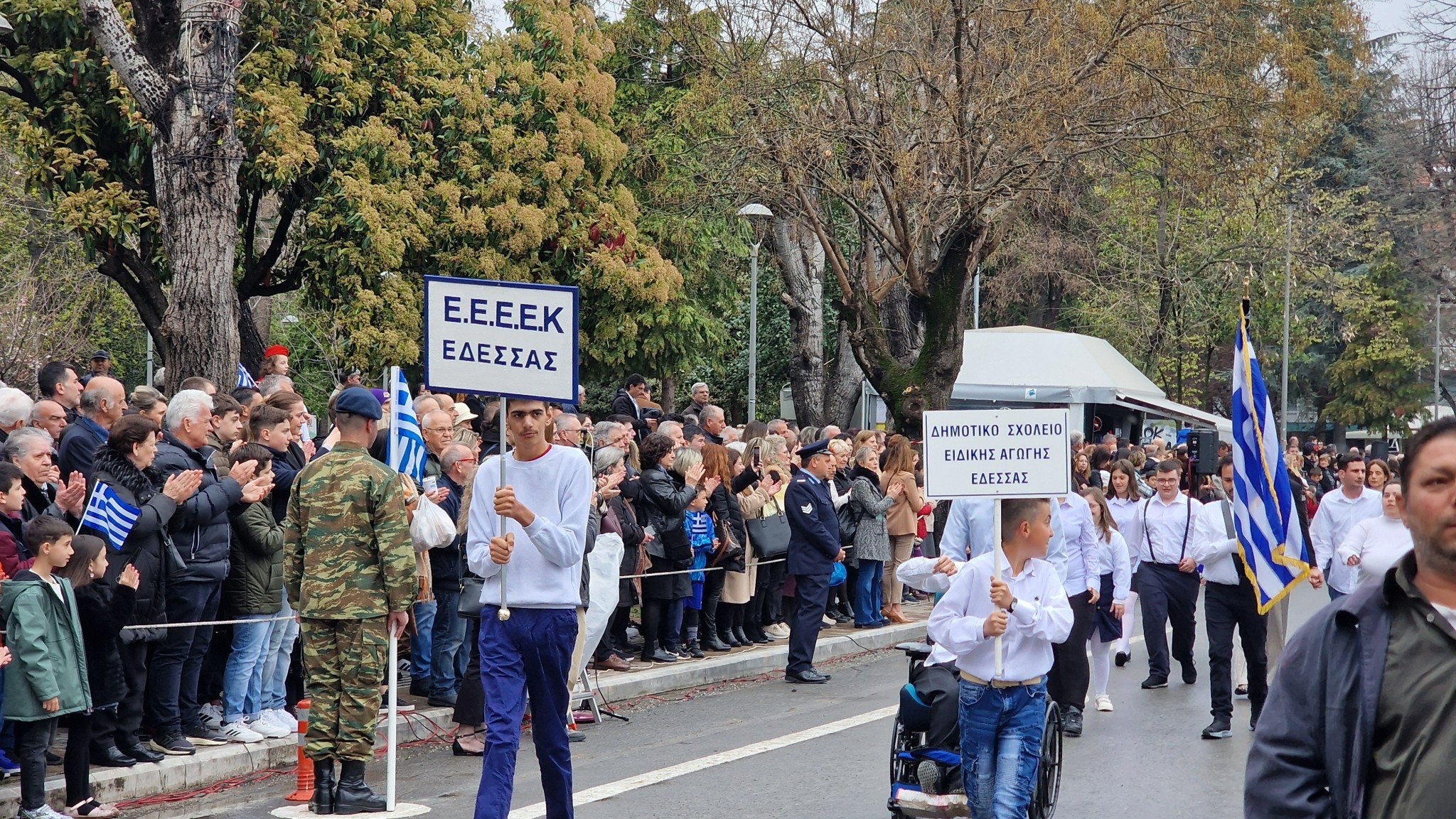Μεγαλοπρεπής η παρέλαση της 25ης Μαρτίου στην Έδεσσα