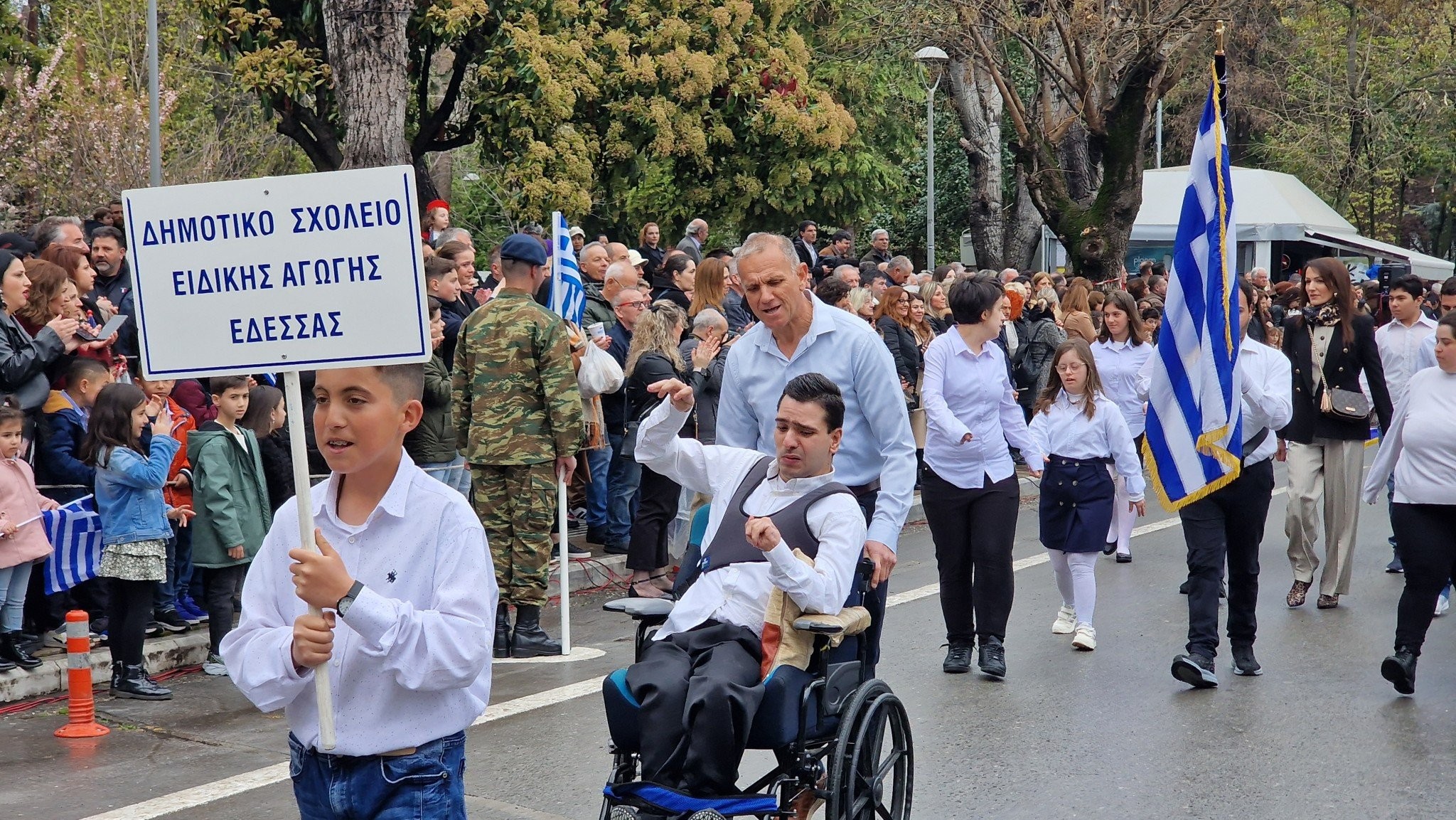 Μεγαλοπρεπής η παρέλαση της 25ης Μαρτίου στην Έδεσσα