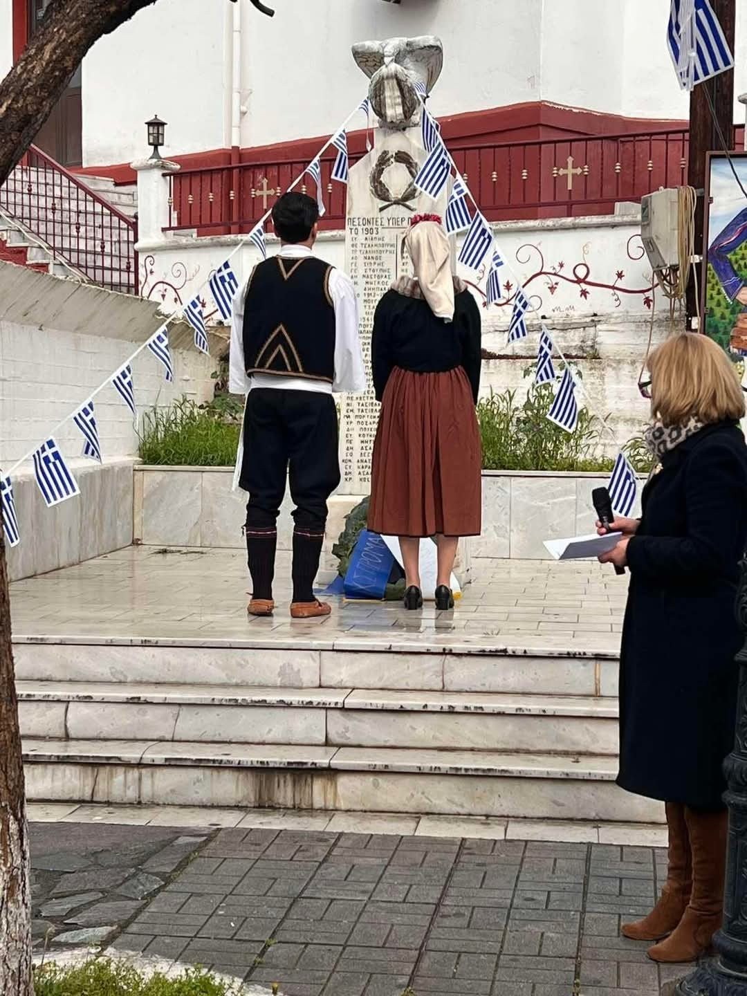 Εορτασμός της 25ης Μαρτίου στους Προμάχους Αλμωπίας – Παρέλαση με το εμβατήριο «Μακεδονία Ξακουστή»