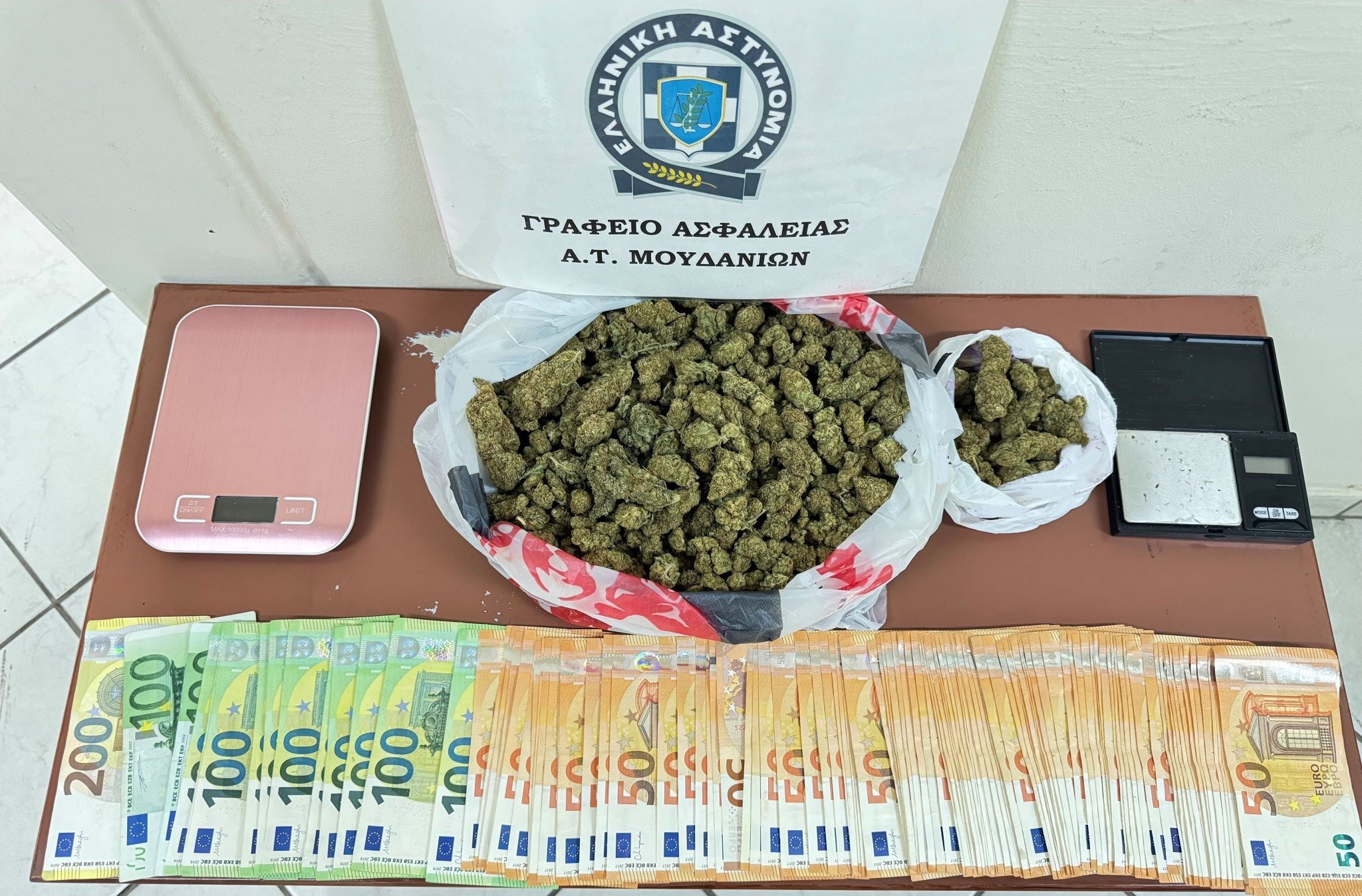 Συνελήφθη ένα άτομο για διακίνηση και κατοχή ναρκωτικών ουσιών