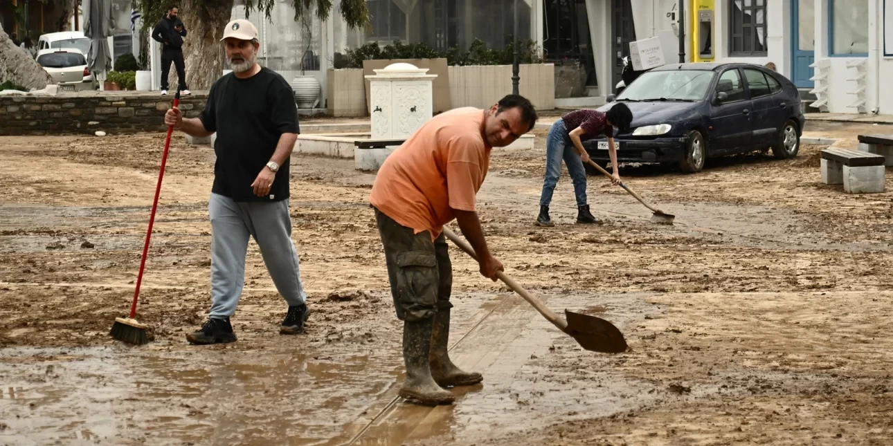 Κακοκαιρία: Πάρος και Μύκονος μετρούν τις πληγές τους