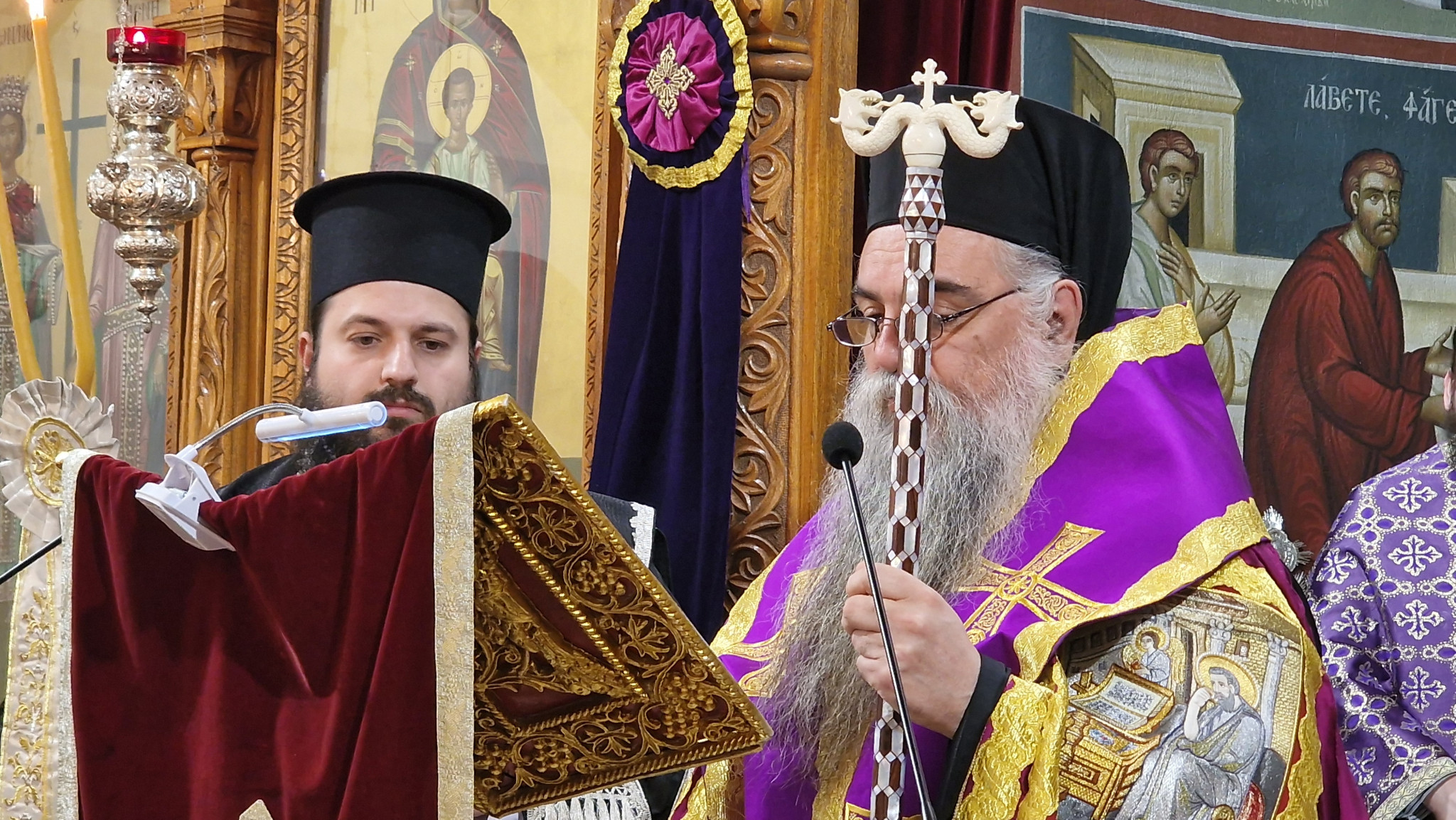Η Ακολουθία των Παθών στον Ιερό Ναό Αγίων Κωνσταντίνου και Ελένης Γιαννιτσών – Χοροστάτησε ο Θεοφιλέστατος Επίσκοπος Αλμωπίας Στέφανος