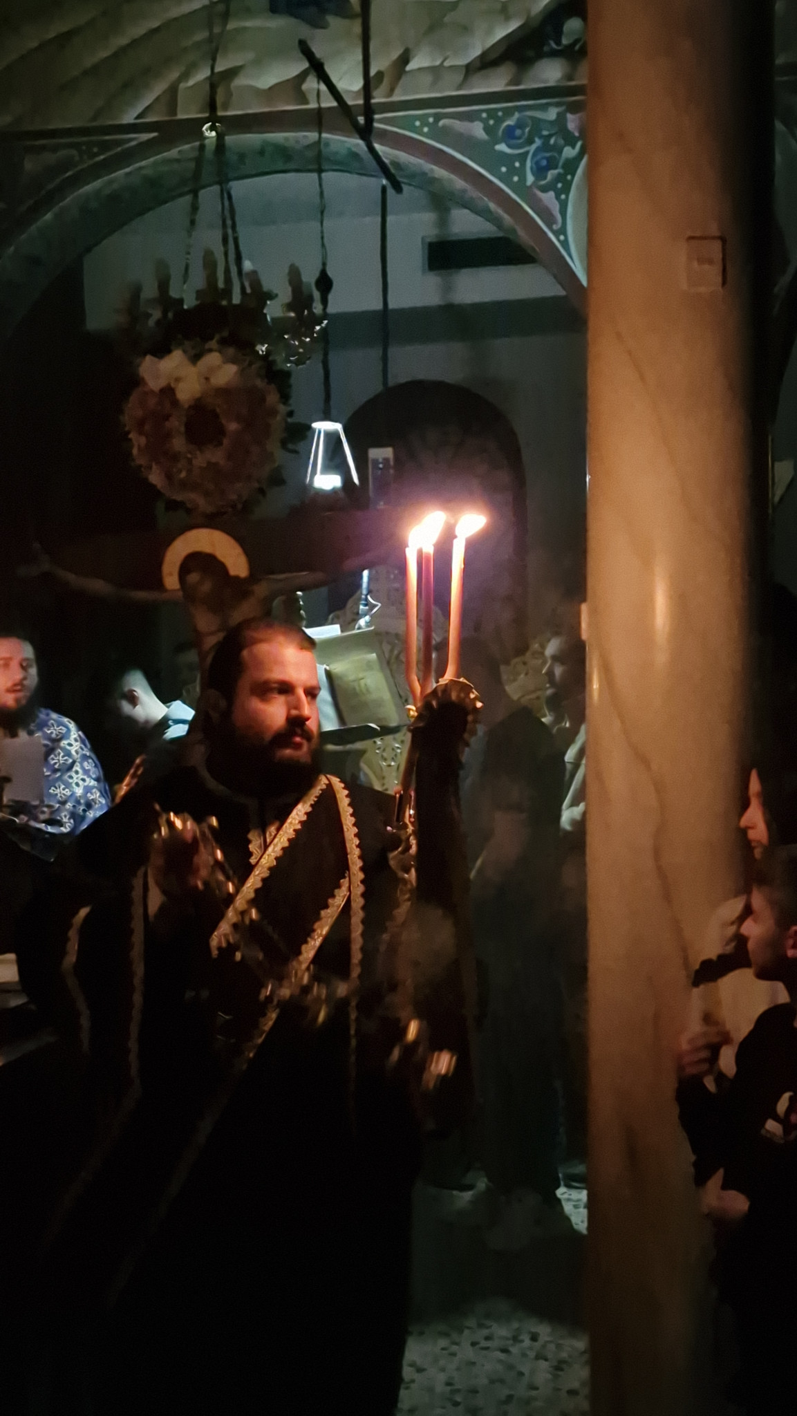 Η Ακολουθία των Παθών στον Ιερό Ναό Αγίων Κωνσταντίνου και Ελένης Γιαννιτσών – Χοροστάτησε ο Θεοφιλέστατος Επίσκοπος Αλμωπίας Στέφανος