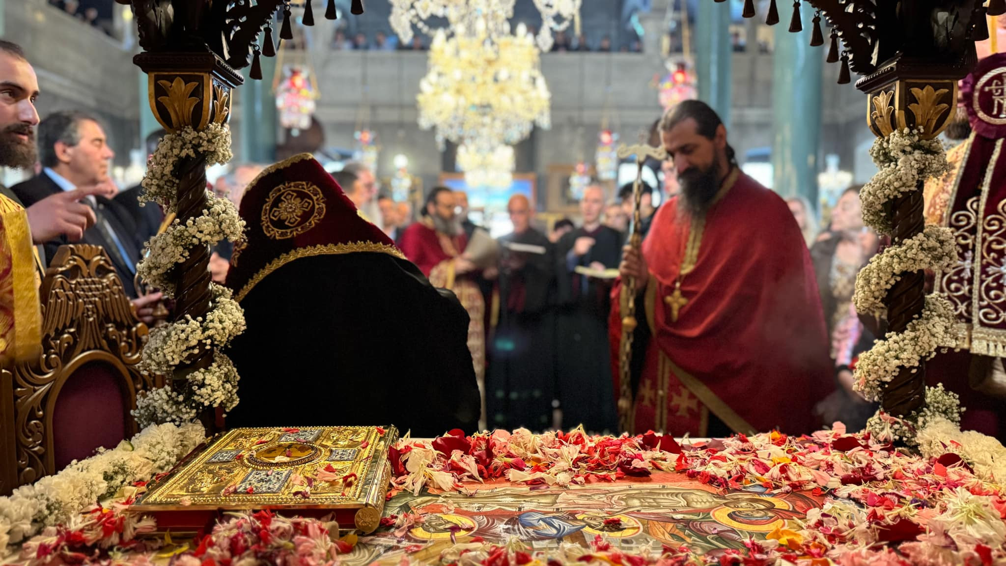 Σε κλίμα κατάνυξης τελέστηκε η Αποκαθήλωση στον Ιερό Ναό Κοιμήσεως της Θεοτόκου Γιαννιτσών