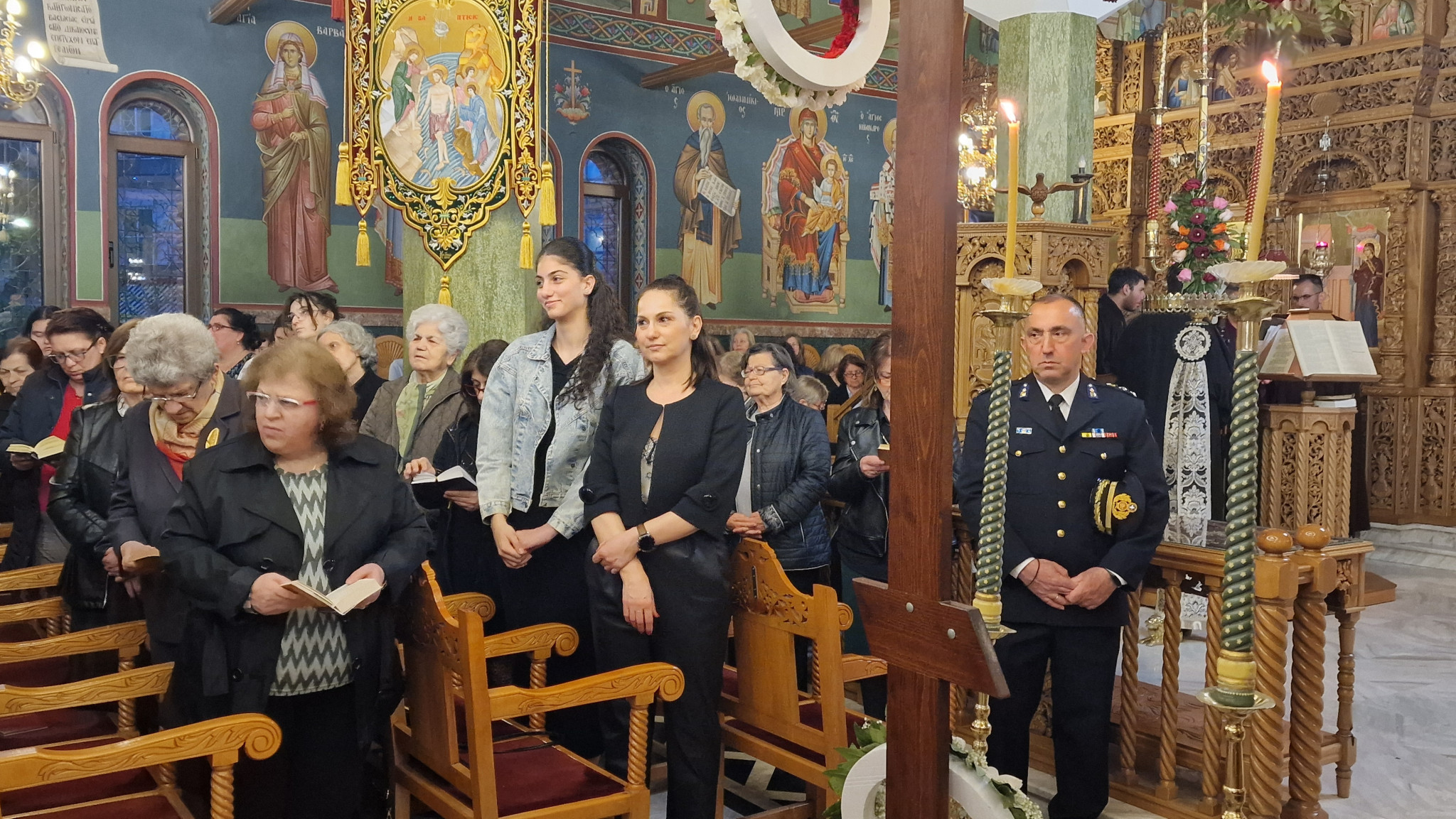 Ο Θεοφιλέστατος Επίσκοπος Αλμωπίας Στέφανος έψαλε τα Εγκώμια του Επιταφίου στον Ιερό Ναό Αγίων Νικάνδρου και Ιωαννικίου Αριδαίας