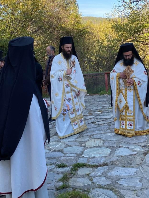 Εσπερινός της Αγάπης στην Ιερά Μονή Αρχαγγέλου Μιχαήλ Αλμωπίας με τον Επίσκοπο Αλμωπίας Στέφανο