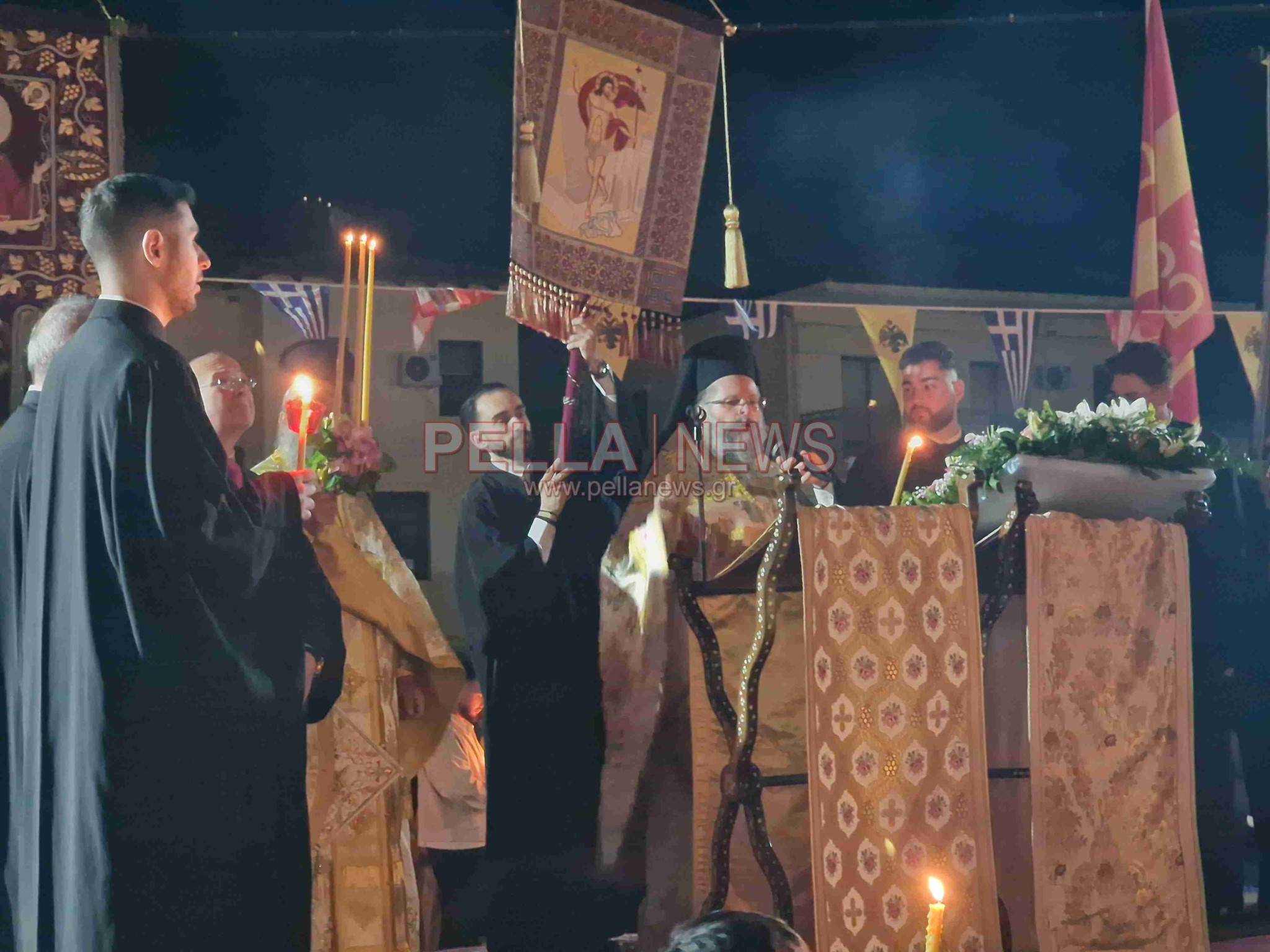 Χριστός Ανέστη: Χαρμόσυνες εικόνες από τον Ιερό Ναό Αγίου Στεφάνου Σκύδρας