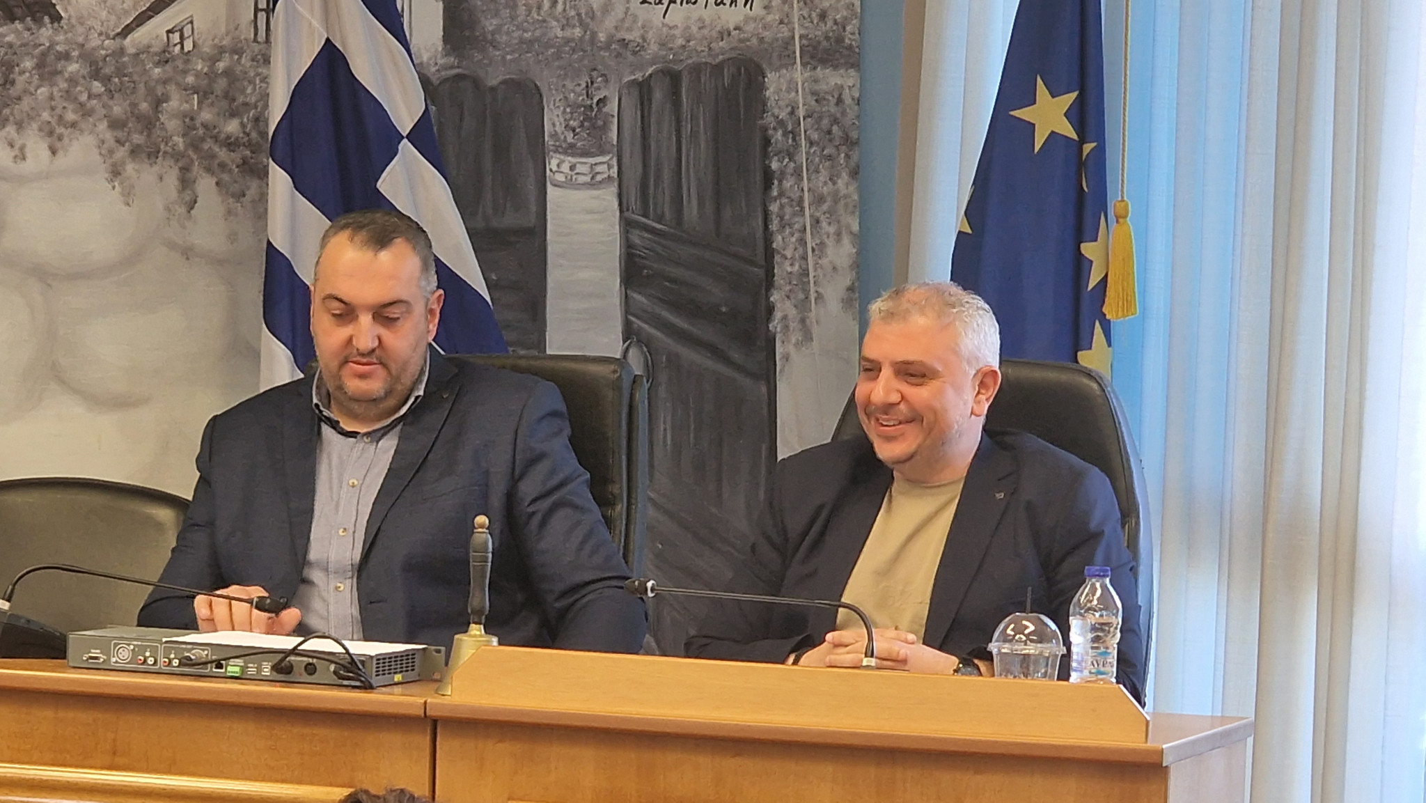 Ένταση και αποχωρήσεις στη συνεδρίαση του Δημοτικού Συμβουλίου Αλμωπίας – Στο επίκεντρο τα δημοτικά τέλη, η οικονομική πορεία του Δήμου και η καθημερινότητα