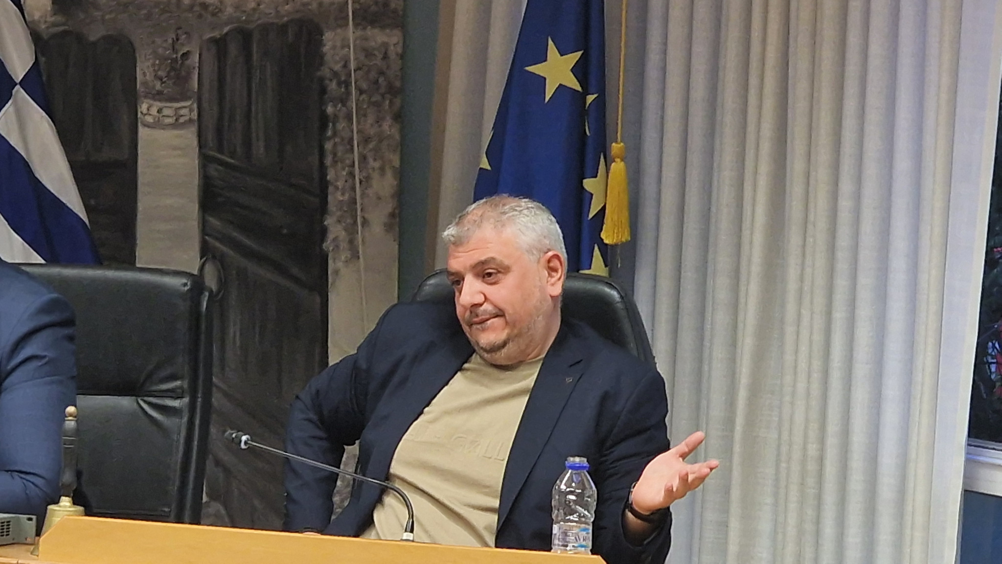 Ένταση και αποχωρήσεις στη συνεδρίαση του Δημοτικού Συμβουλίου Αλμωπίας – Στο επίκεντρο τα δημοτικά τέλη, η οικονομική πορεία του Δήμου και η καθημερινότητα