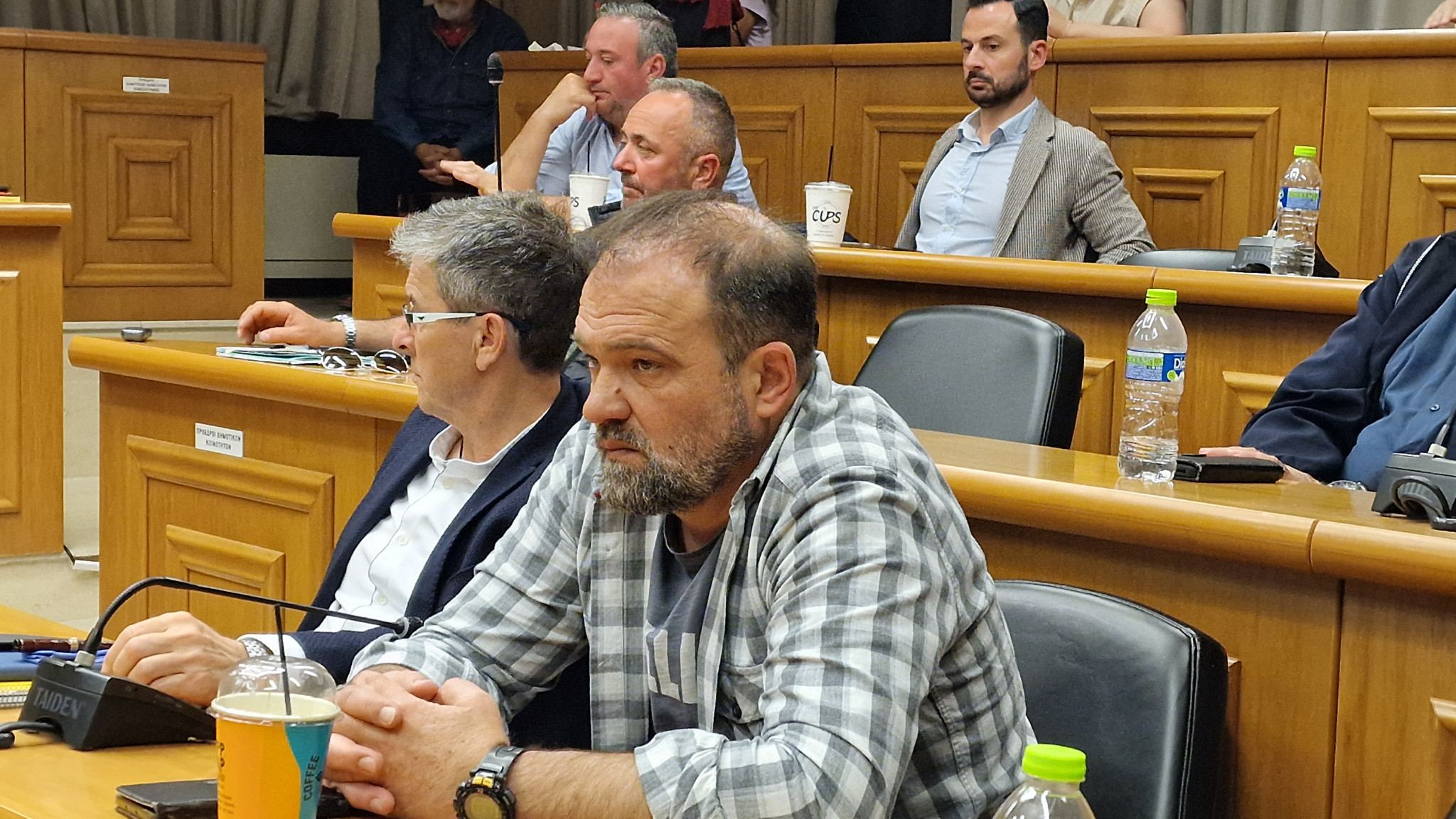 Ένταση και αποχωρήσεις στη συνεδρίαση του Δημοτικού Συμβουλίου Αλμωπίας – Στο επίκεντρο τα δημοτικά τέλη, η οικονομική πορεία του Δήμου και η καθημερινότητα
