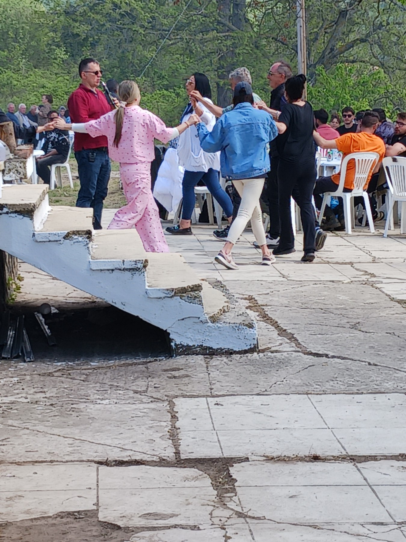 Πρωτομαγιά στον Αρχάγγελο Αλμωπίας: Μια γιορτή παράδοσης και κεφιού