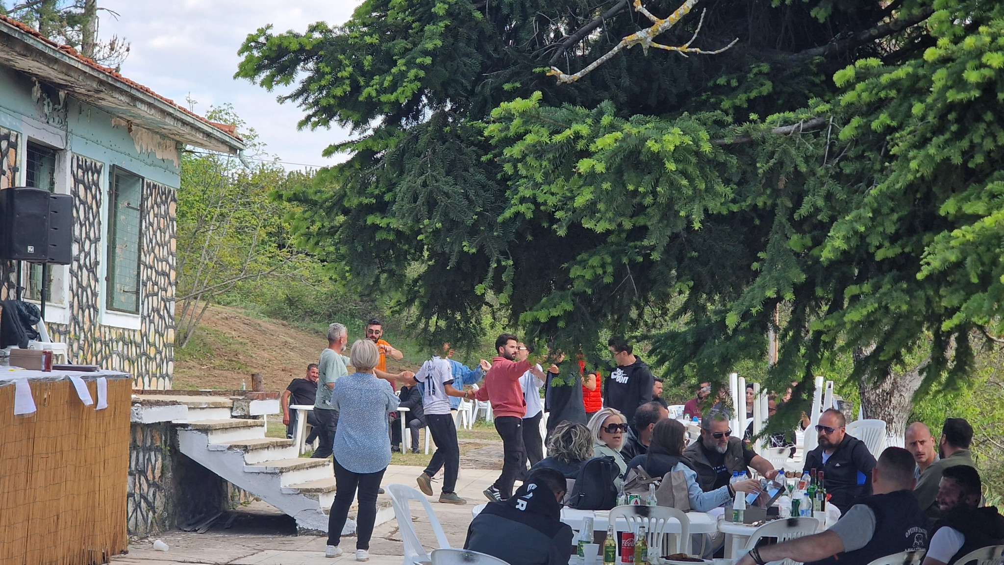 Πρωτομαγιά στον Αρχάγγελο Αλμωπίας: Μια γιορτή παράδοσης και κεφιού