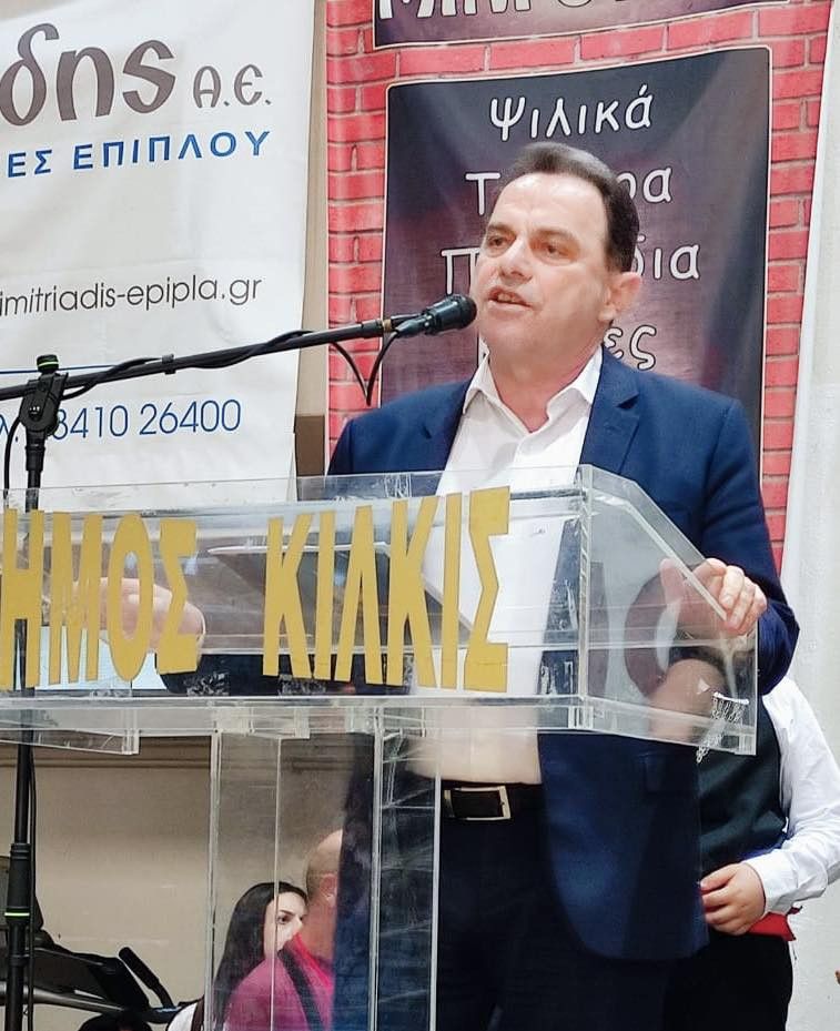 Άξια πρέσβειρα των παραδόσεων του Πόντου η νέα γενιά – Αποθεώθηκε  στο 14ο Παιδικό – Εφηβικό Φεστιβάλ Ποντιακών Χορών