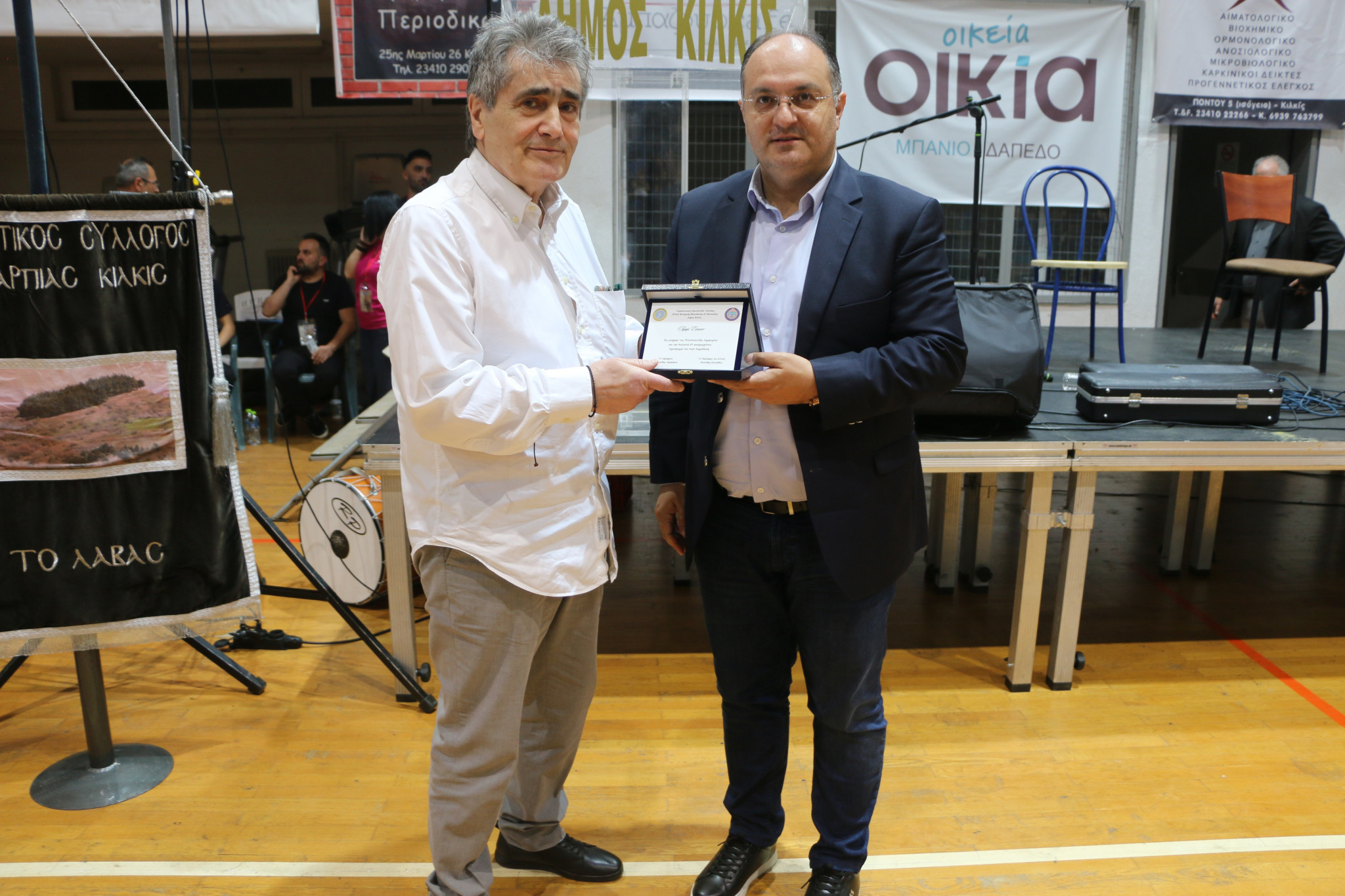 Άξια πρέσβειρα των παραδόσεων του Πόντου η νέα γενιά – Αποθεώθηκε  στο 14ο Παιδικό – Εφηβικό Φεστιβάλ Ποντιακών Χορών
