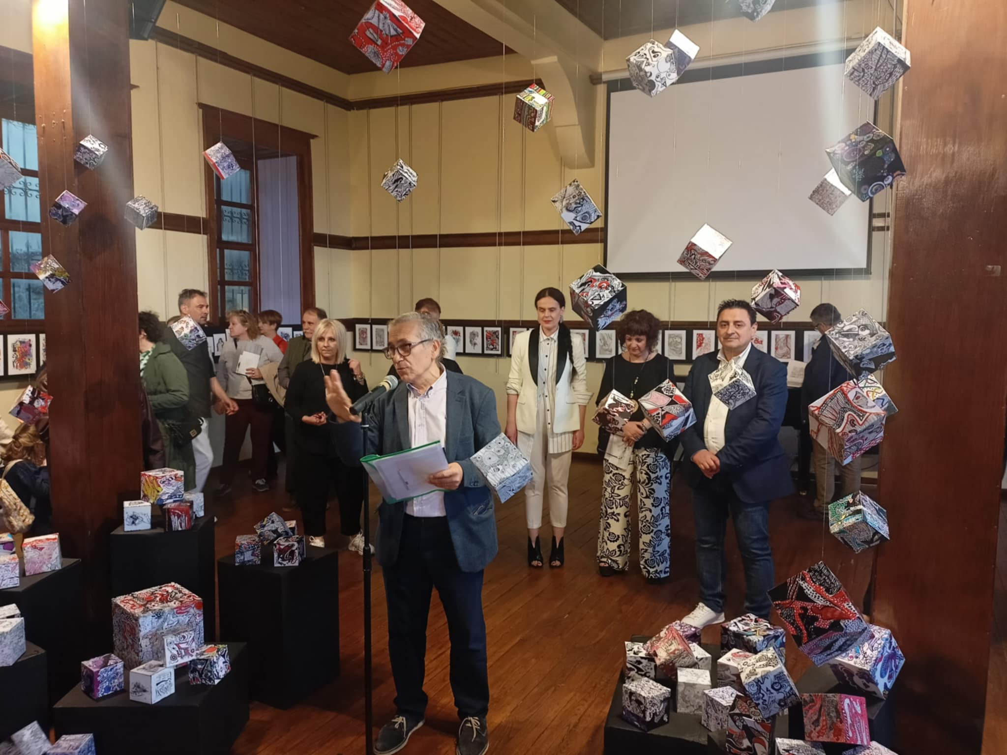 Εντυπωσιακά εγκαίνια για τον 32ο Εικαστικό Μήνα Μάιο