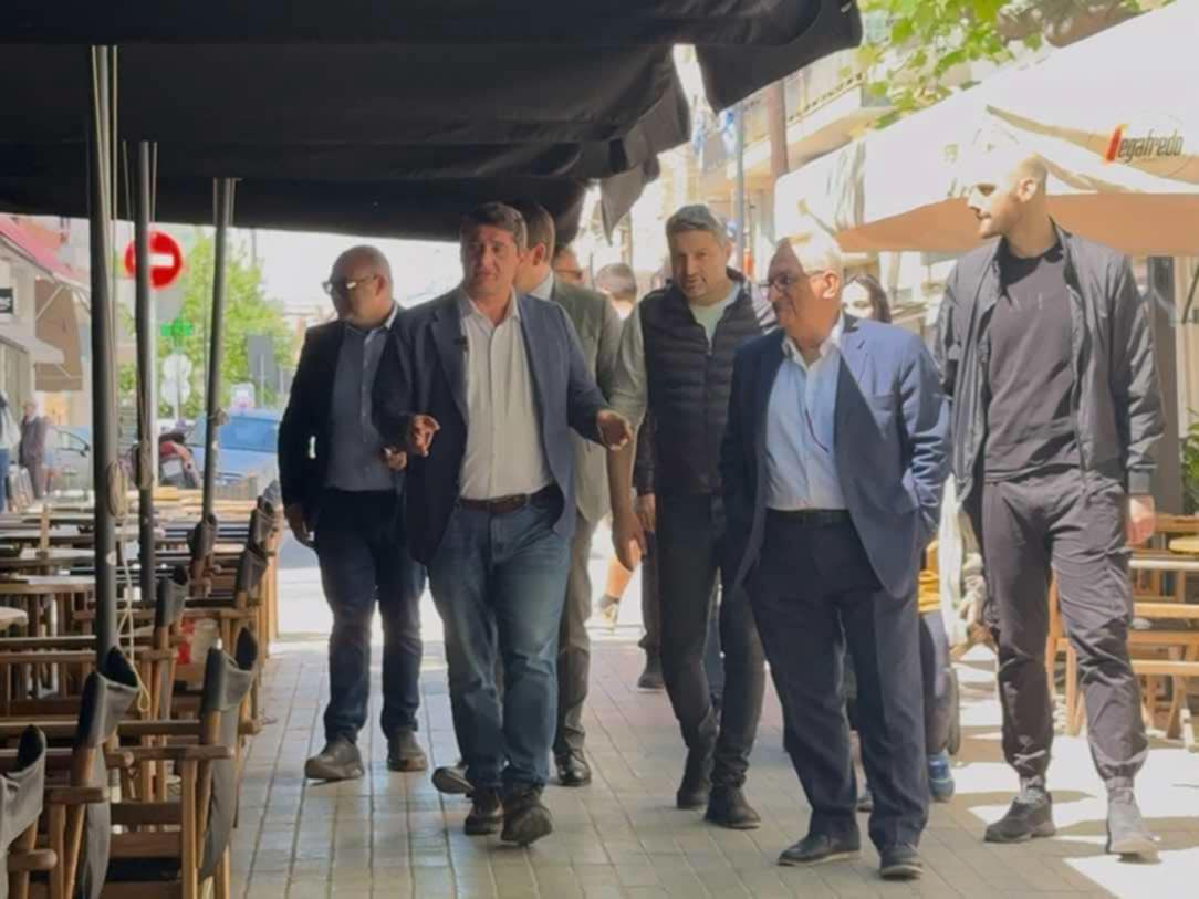 Δήμος Πέλλας- Συνεργασία για τα τραπεζοκαθίσματα στους κεντρικούς δρόμους