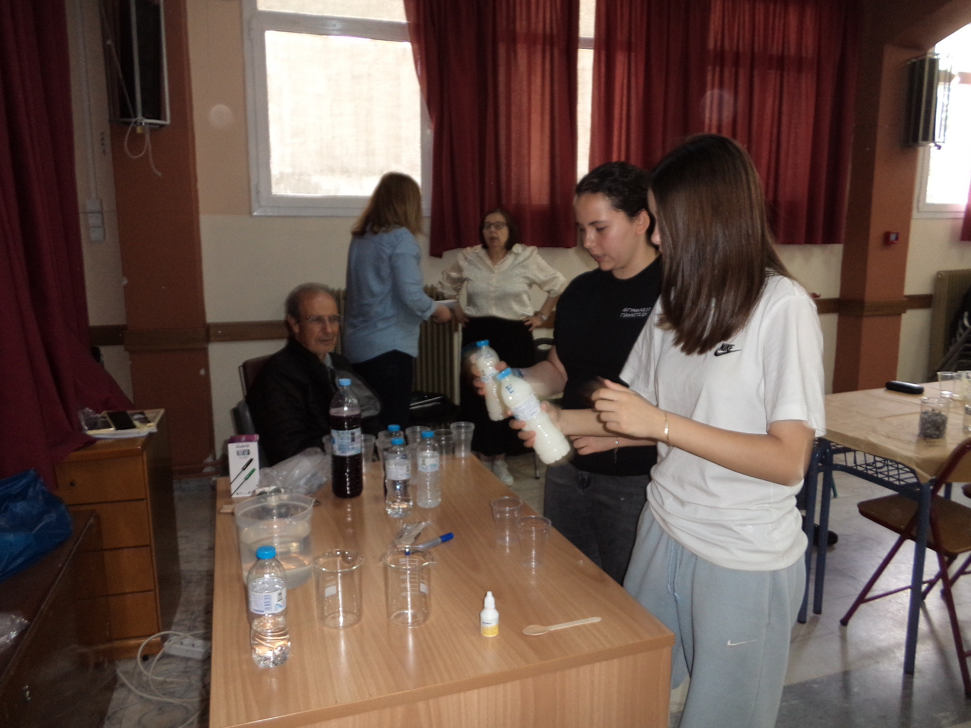 4ο Γυμνάσιο Γιαννιτσών: Με επιτυχία και ενδιαφέρον ο διαγωνισμός Δημιουργικών Πειραμάτων Φυσικών Επιστημών