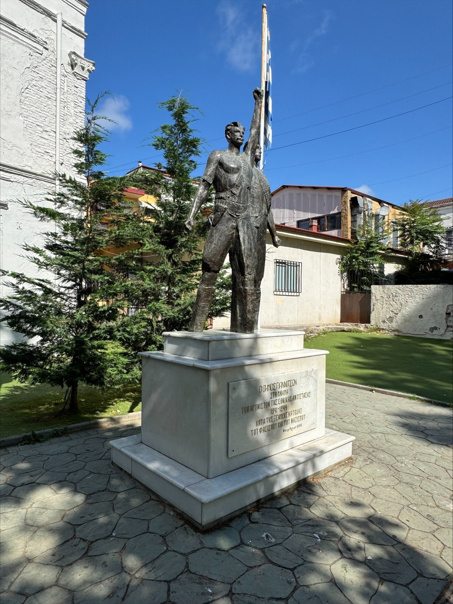 Άμεση αποκατάσταση του Μνημείου Εθνικής Αντίστασης στα Γιαννιτσά μετά από βανδαλισμούς