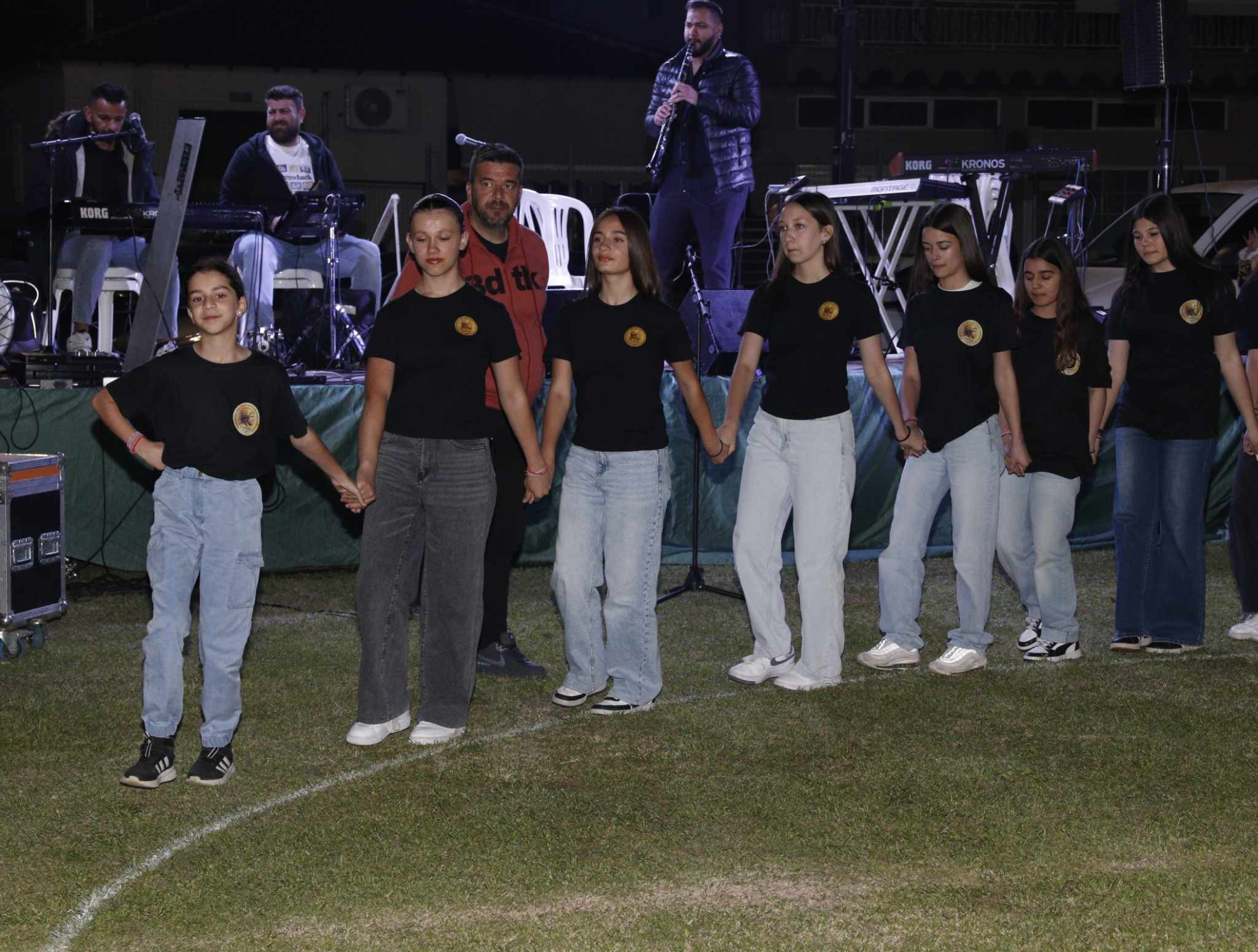 Χορός, παράδοση και διασκέδαση στο επίκεντρο του Μανδαλίου (φωτογραφίες/βιντεο)