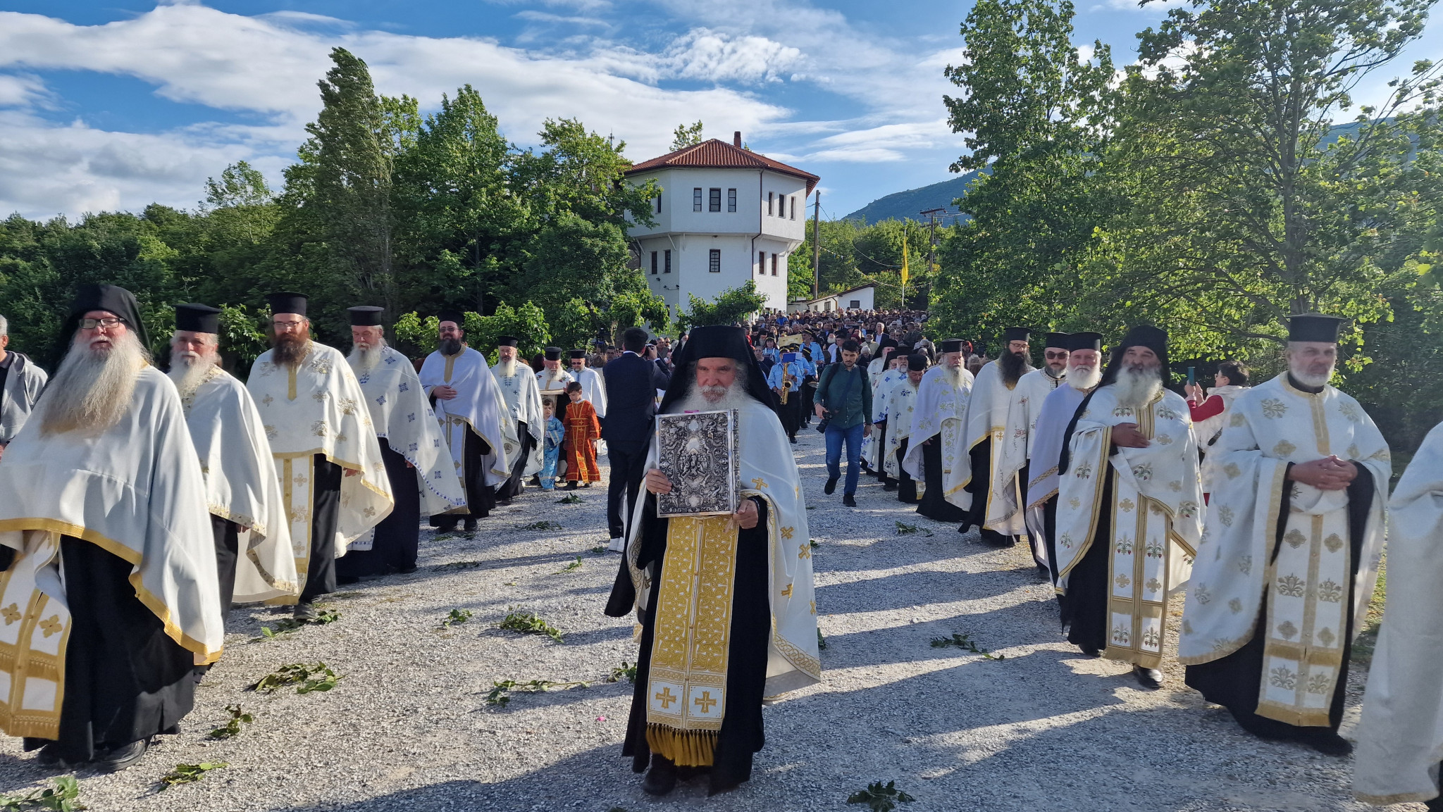 Με λαμπρότητα η υποδοχή της Ιεράς Εικόνας της Παναγίας της Βηματάρισσας στη Γρίβα