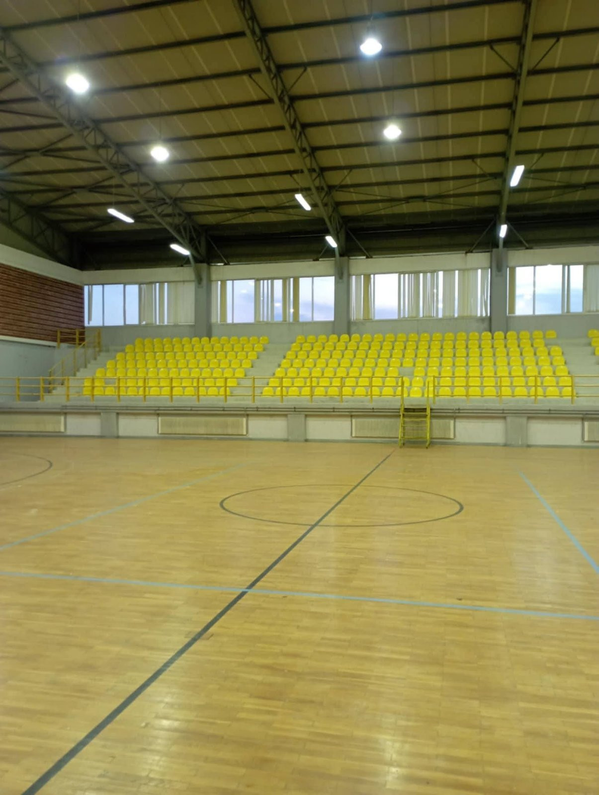 Εργασίες καθαρισμού, συντήρησης και αποκατάστασης στο Κλειστό Γυμναστήριο Π. Μυλοτόπου του Δήμου Πέλλας