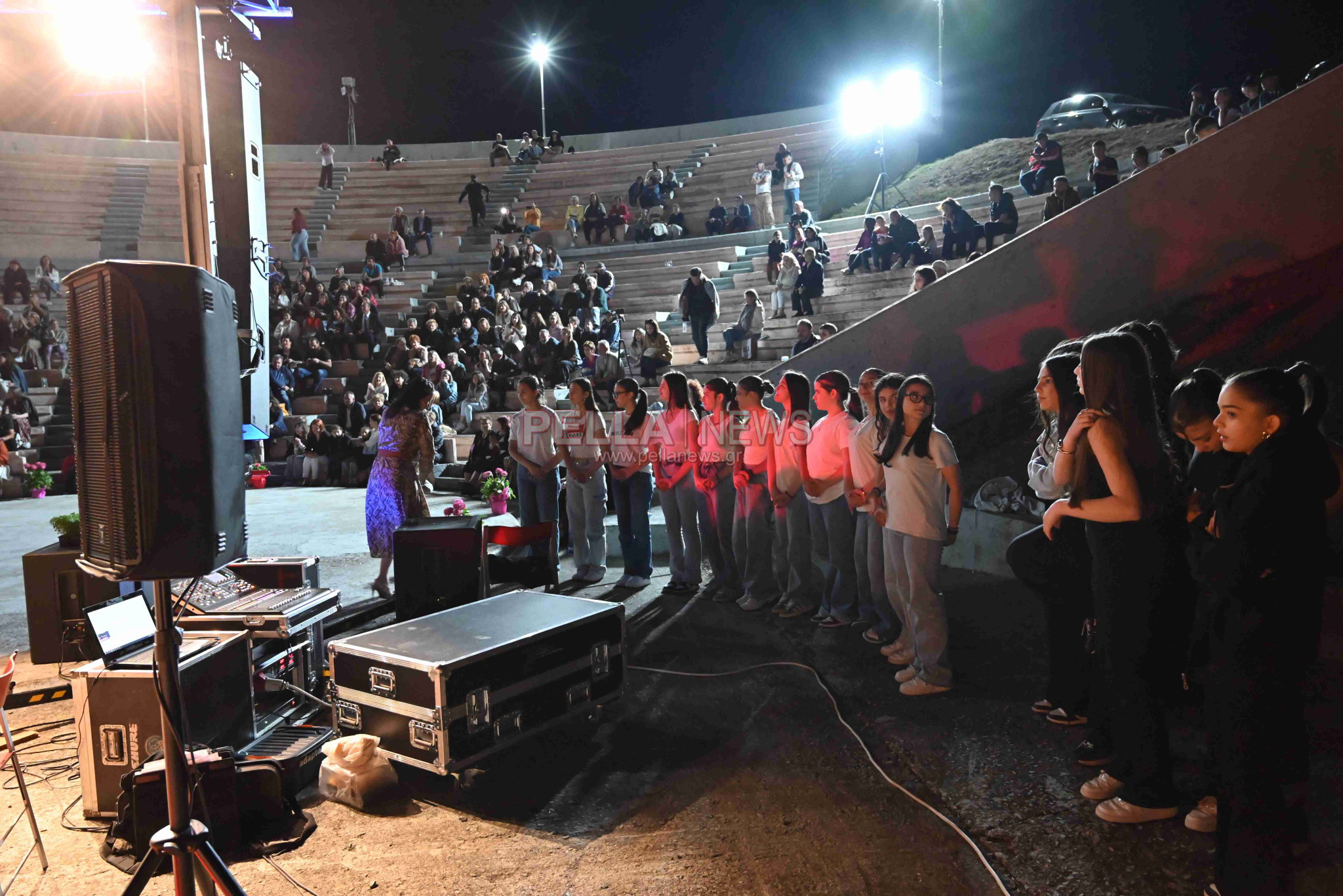 Γυμνάσιο Σκύδρας: Έκλεισε τη χρονιά μ' ένα μουσικοχορευτικό υπερθέαμα Γυμνάσιο Σκύδρας: Έκλεισε τη χρονιά μ' ένα μουσικοχορευτικό υπερθέαμα
