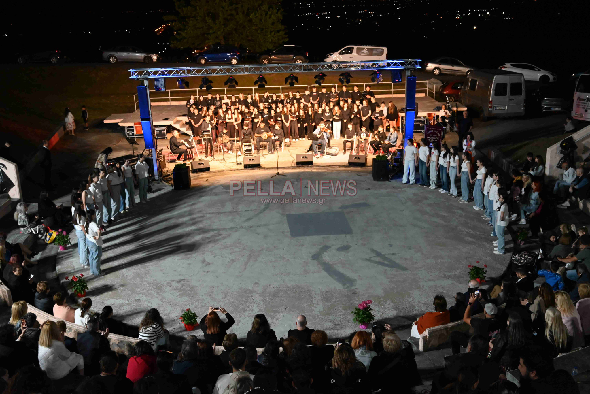 Γυμνάσιο Σκύδρας: Έκλεισε τη χρονιά μ' ένα μουσικοχορευτικό υπερθέαμα Γυμνάσιο Σκύδρας: Έκλεισε τη χρονιά μ' ένα μουσικοχορευτικό υπερθέαμα